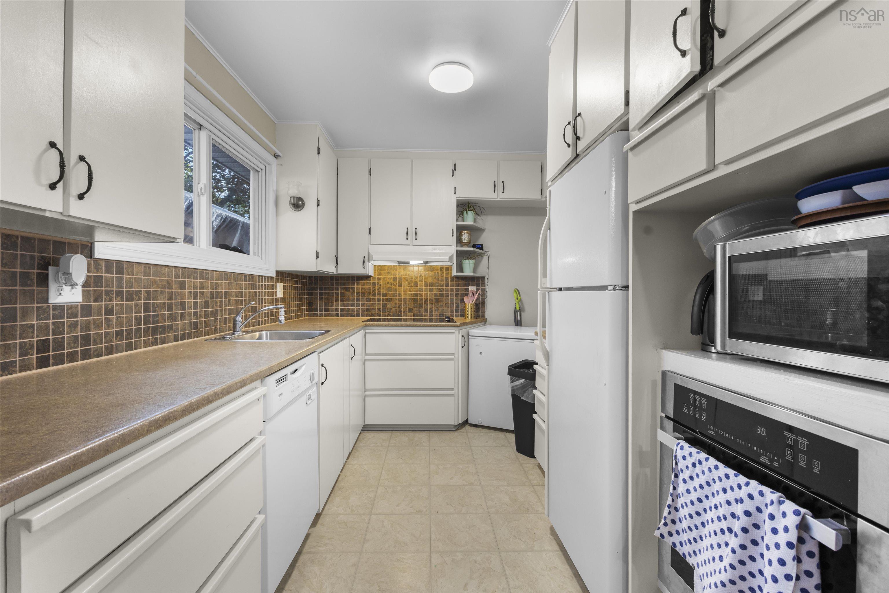37 Beaver Bank Road, Lower Sackville, NS (MLS 202621298)