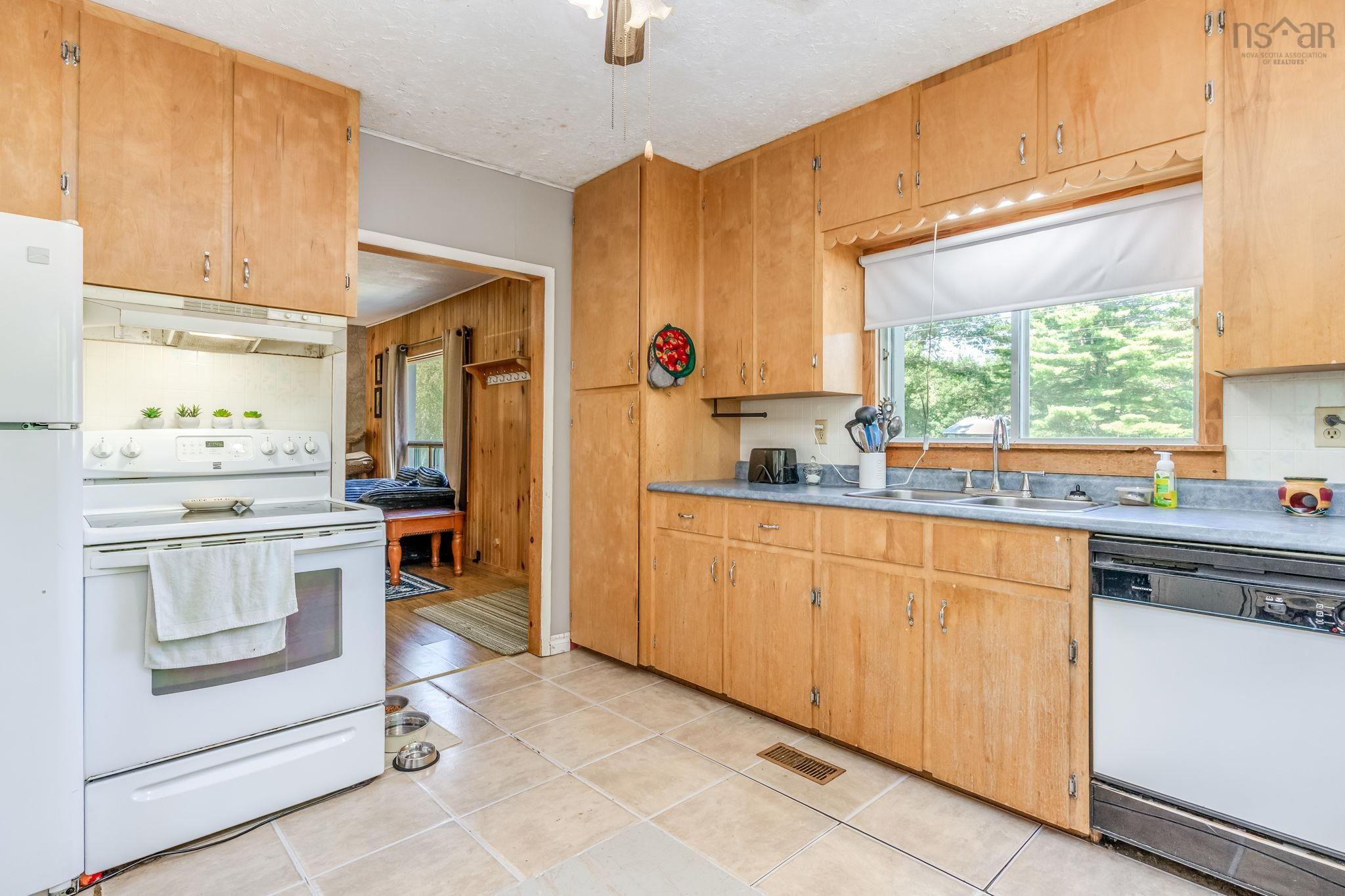 $199,900.00: 5915 208 Highway, North Brookfield