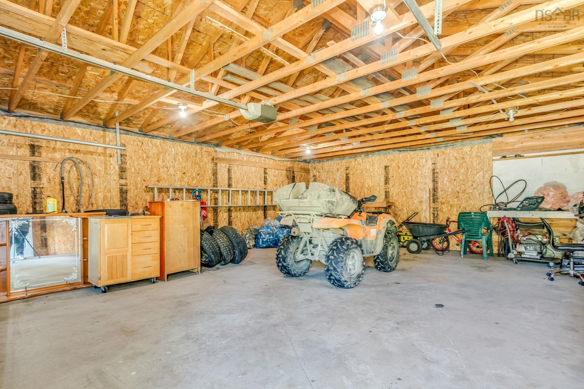 $199,900.00: 5915 208 Highway, North Brookfield
