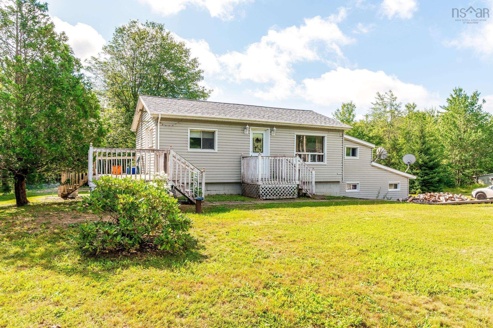 $199,900.00: 5915 208 Highway, North Brookfield