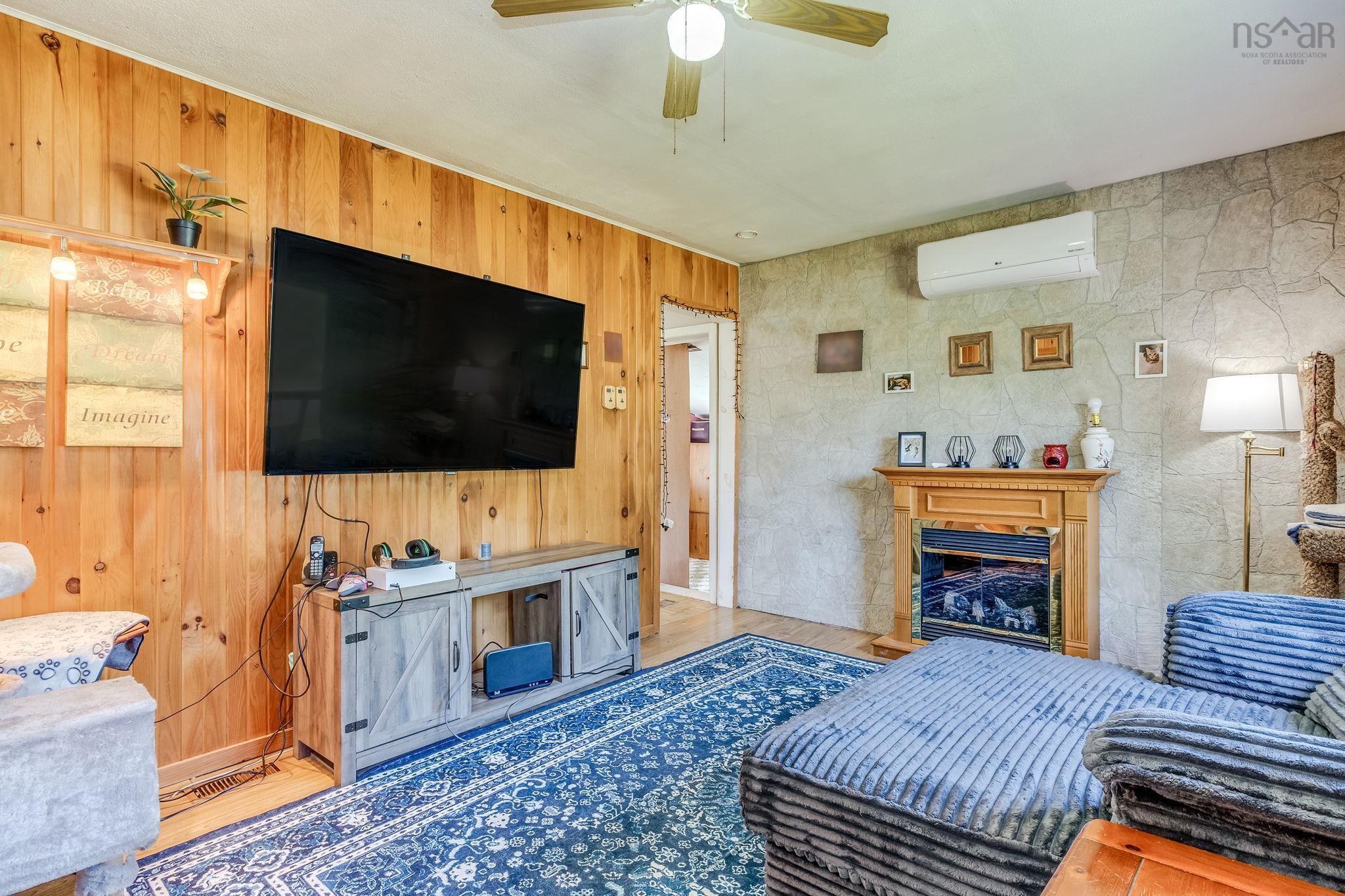 $199,900.00: 5915 208 Highway, North Brookfield