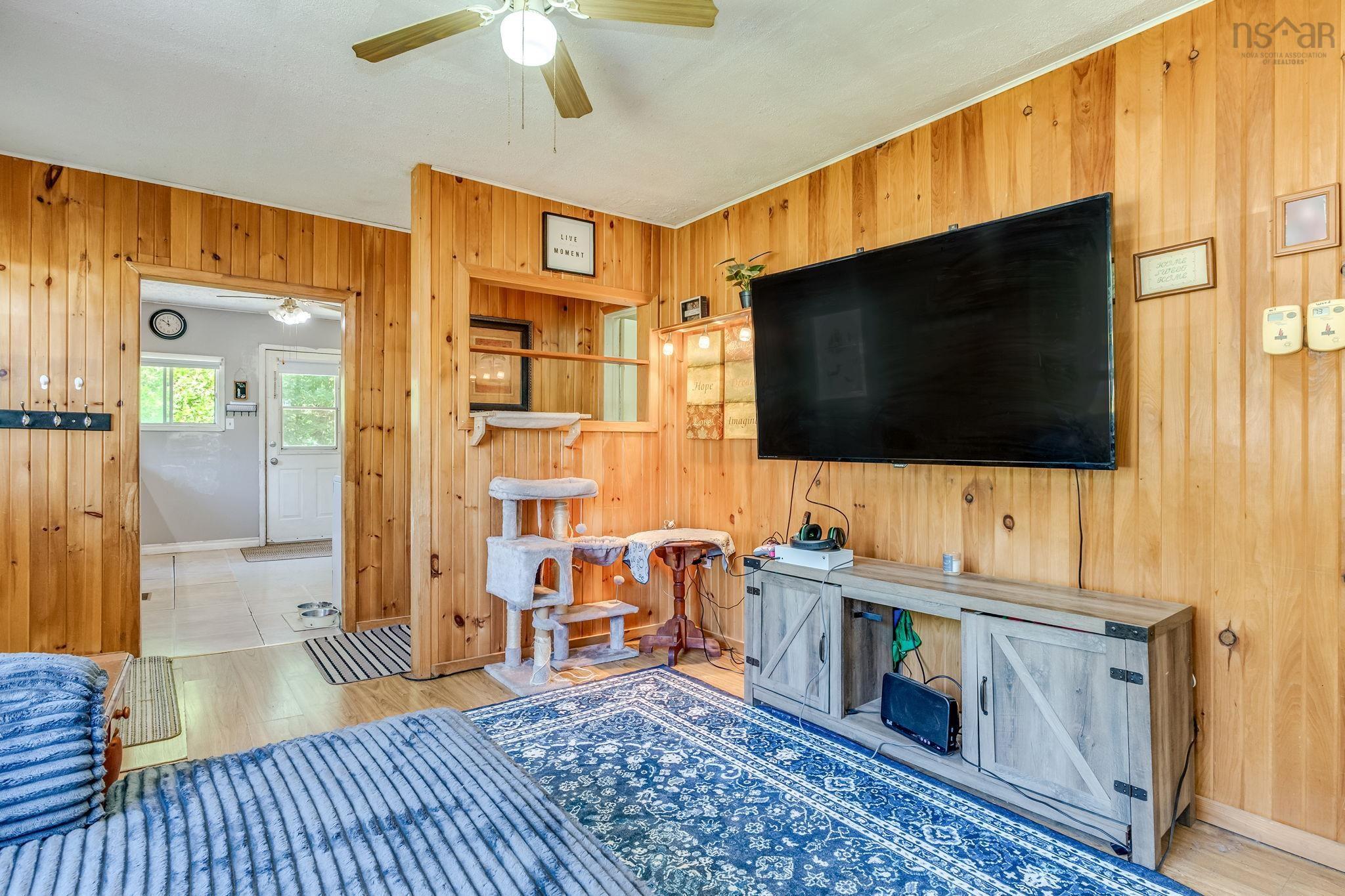 $199,900.00: 5915 208 Highway, North Brookfield