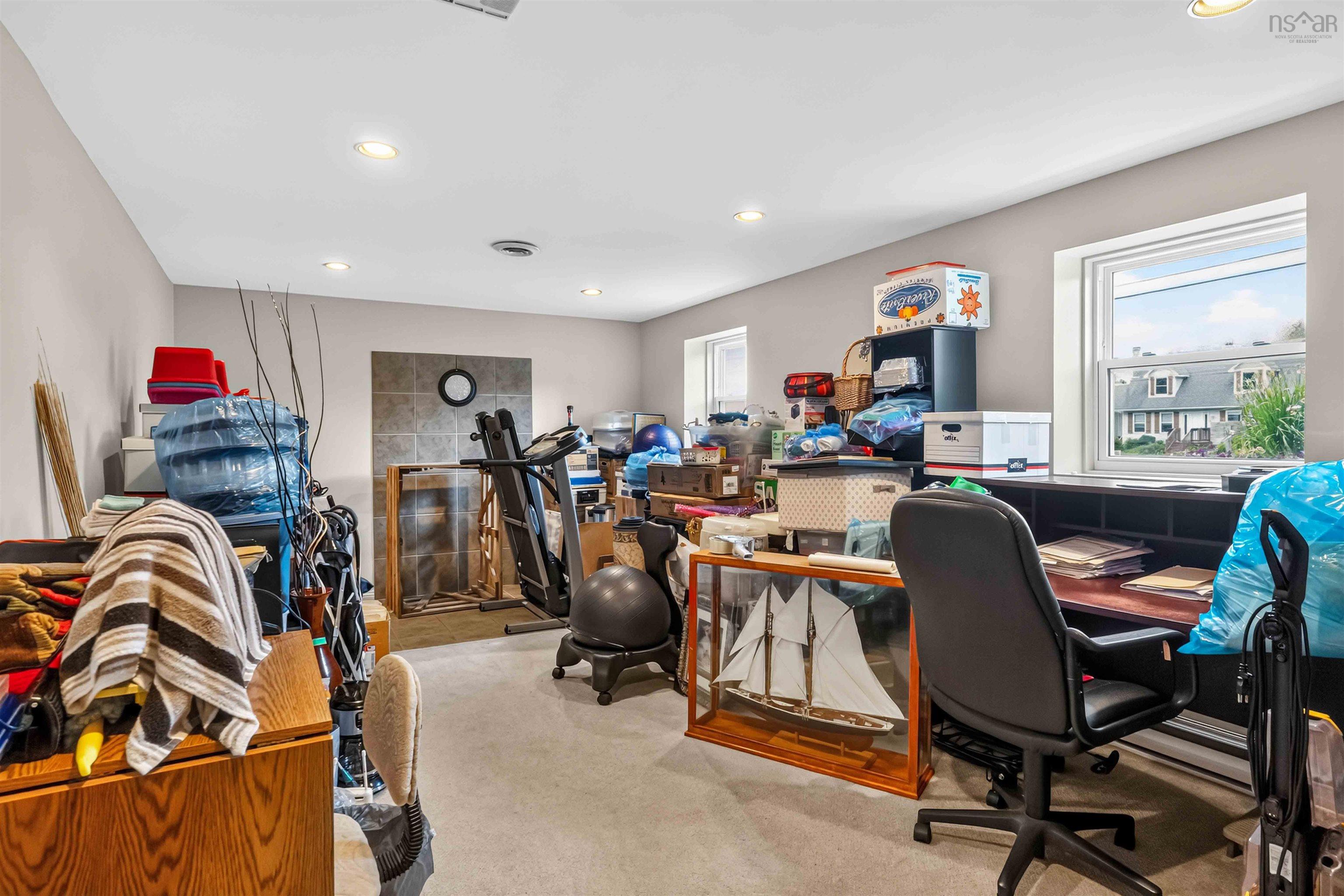 $859,900.00: 1008 Country Club Boulevard, New Minas