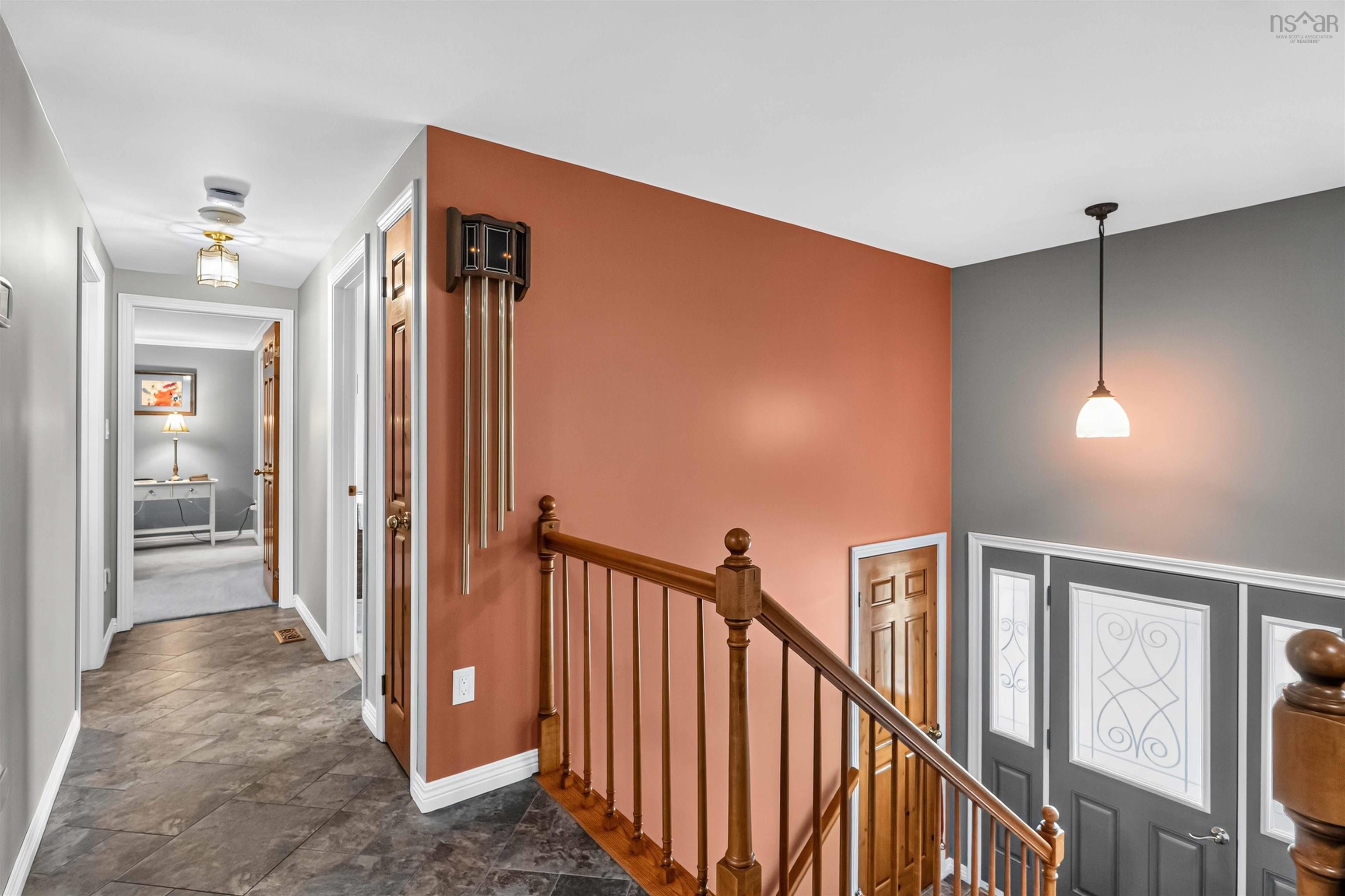 $859,900.00: 1008 Country Club Boulevard, New Minas