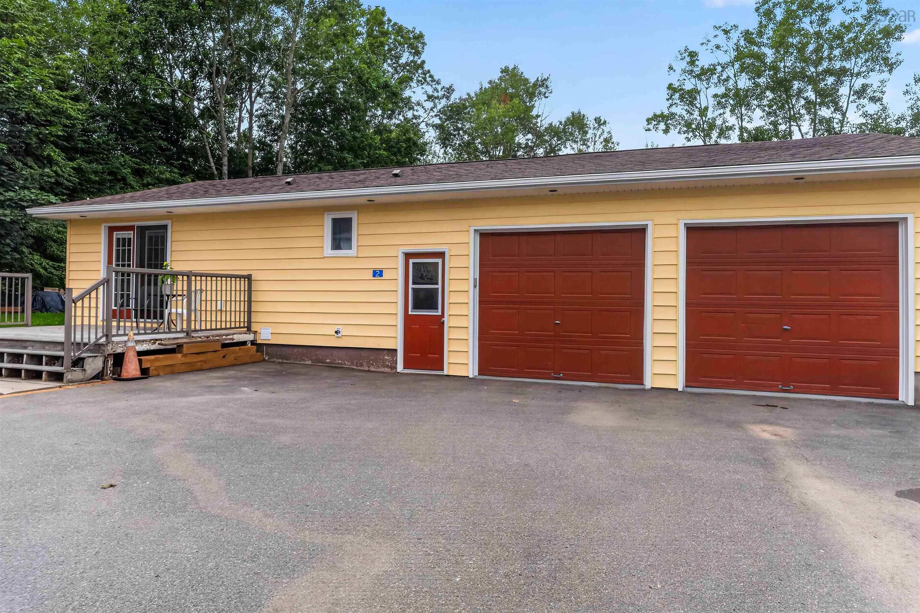 $859,900.00: 1008 Country Club Boulevard, New Minas