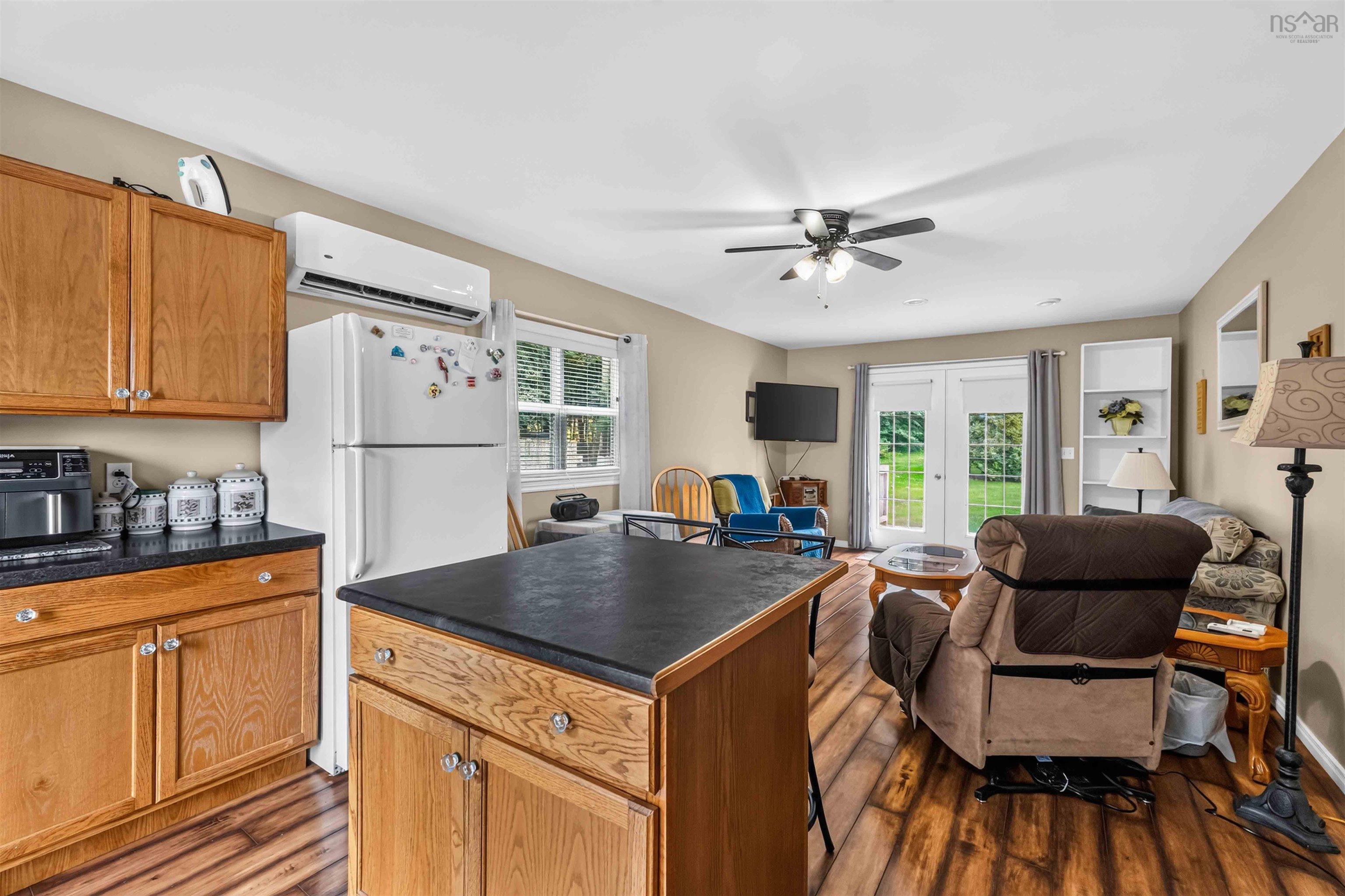 $859,900.00: 1008 Country Club Boulevard, New Minas