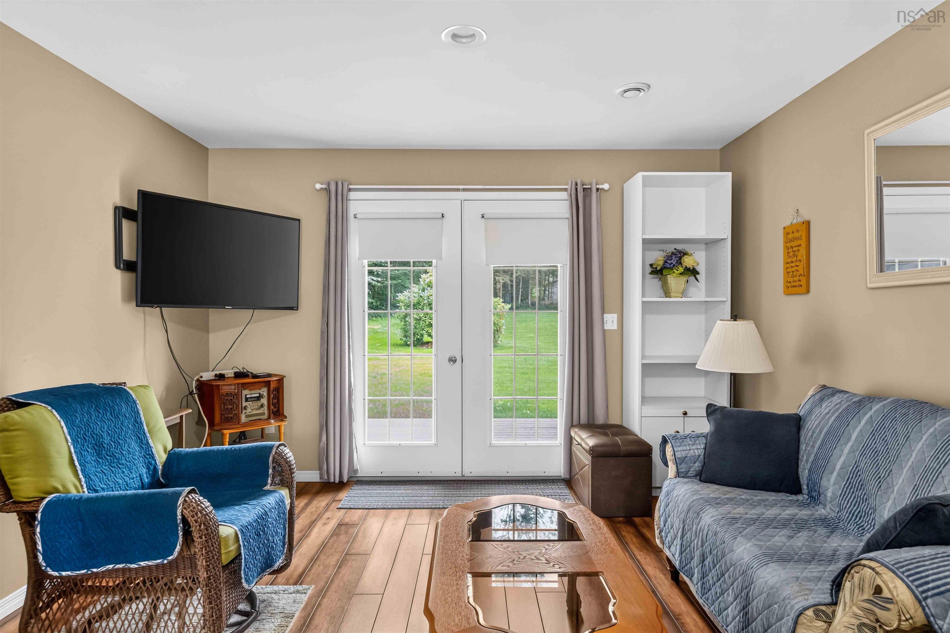 $859,900.00: 1008 Country Club Boulevard, New Minas