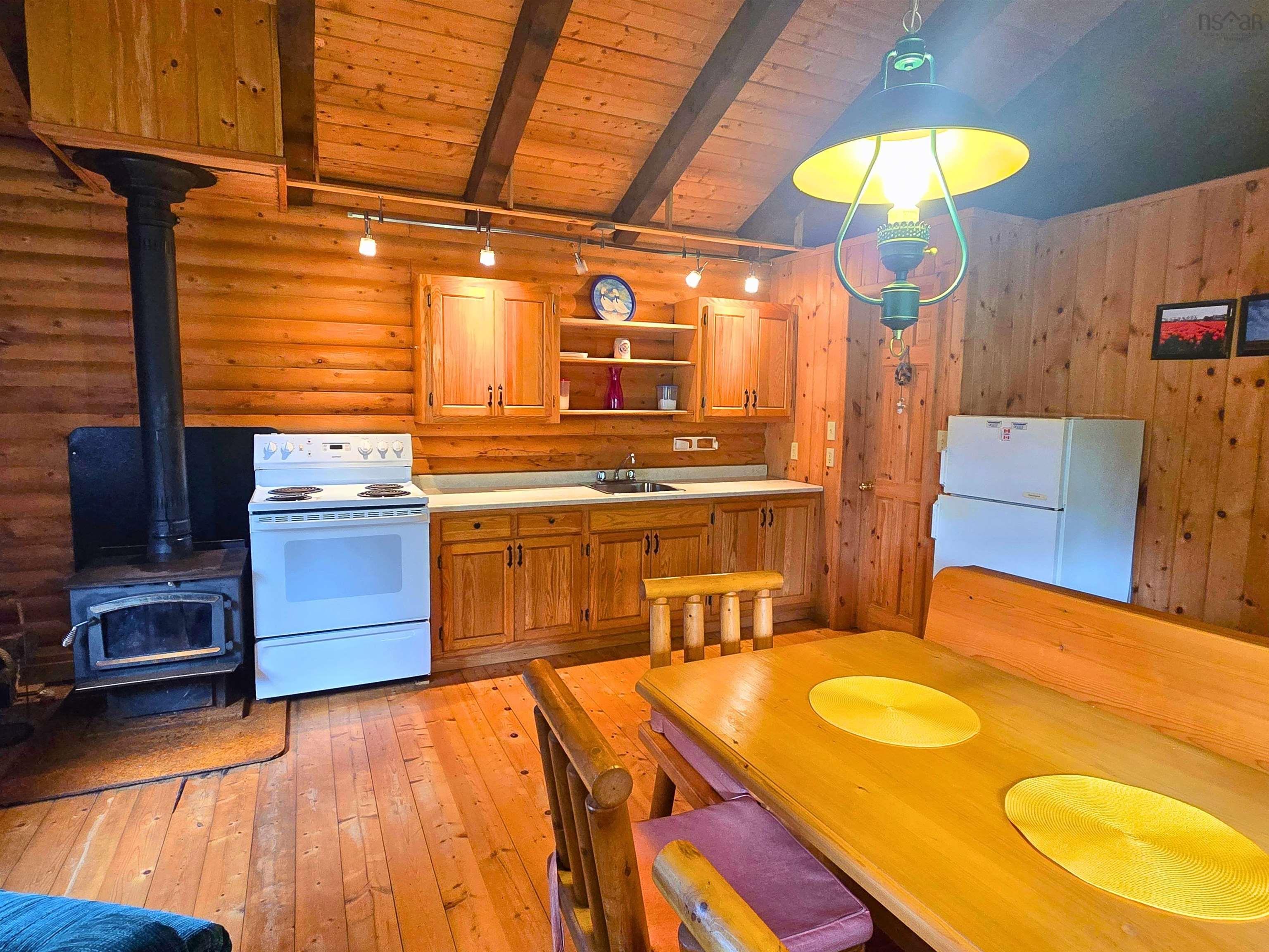 $199,000.00: 21 Lakefront Drive, Loch Lomond