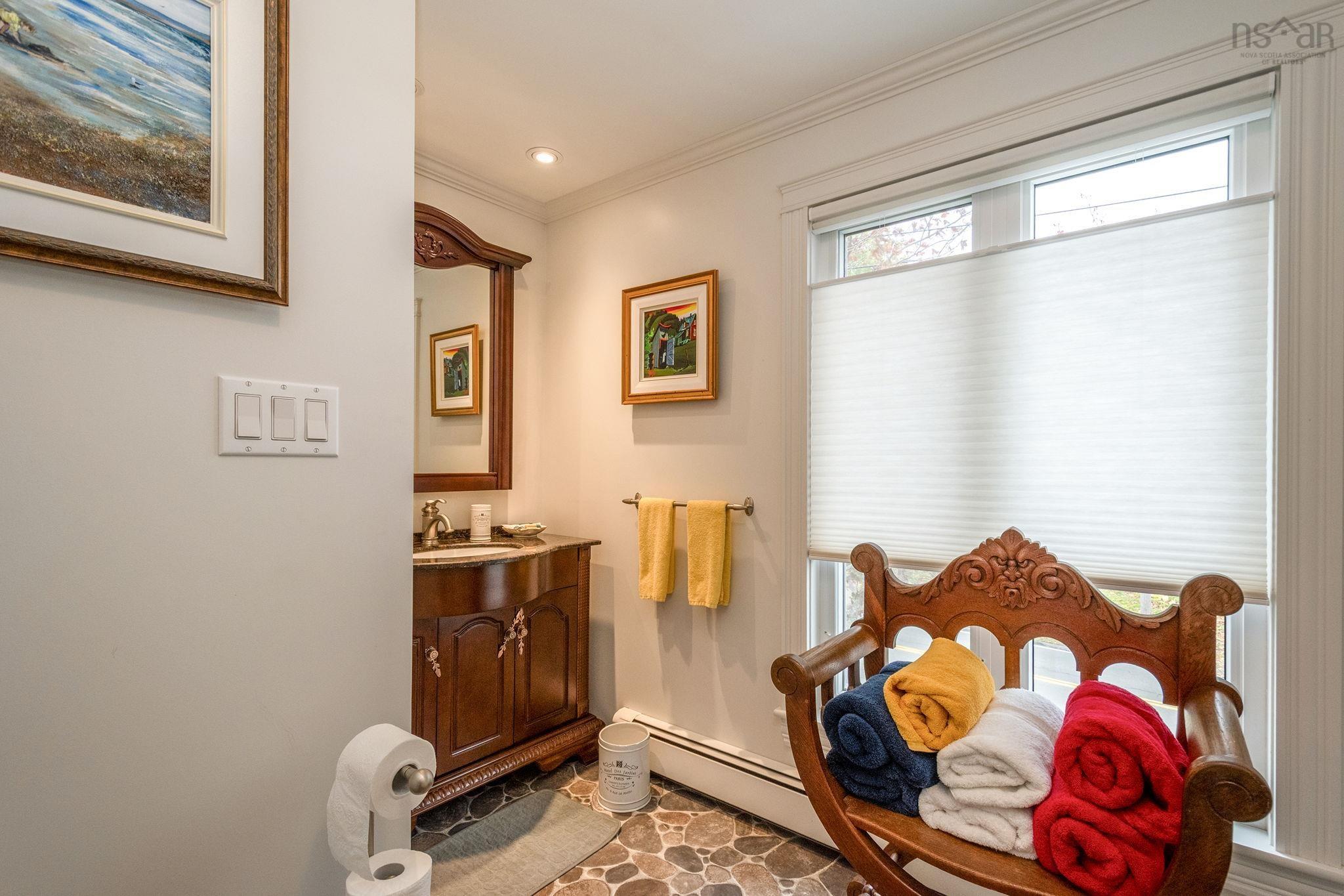 $575,000.00: 3315 1 Highway, Belliveaus Cove