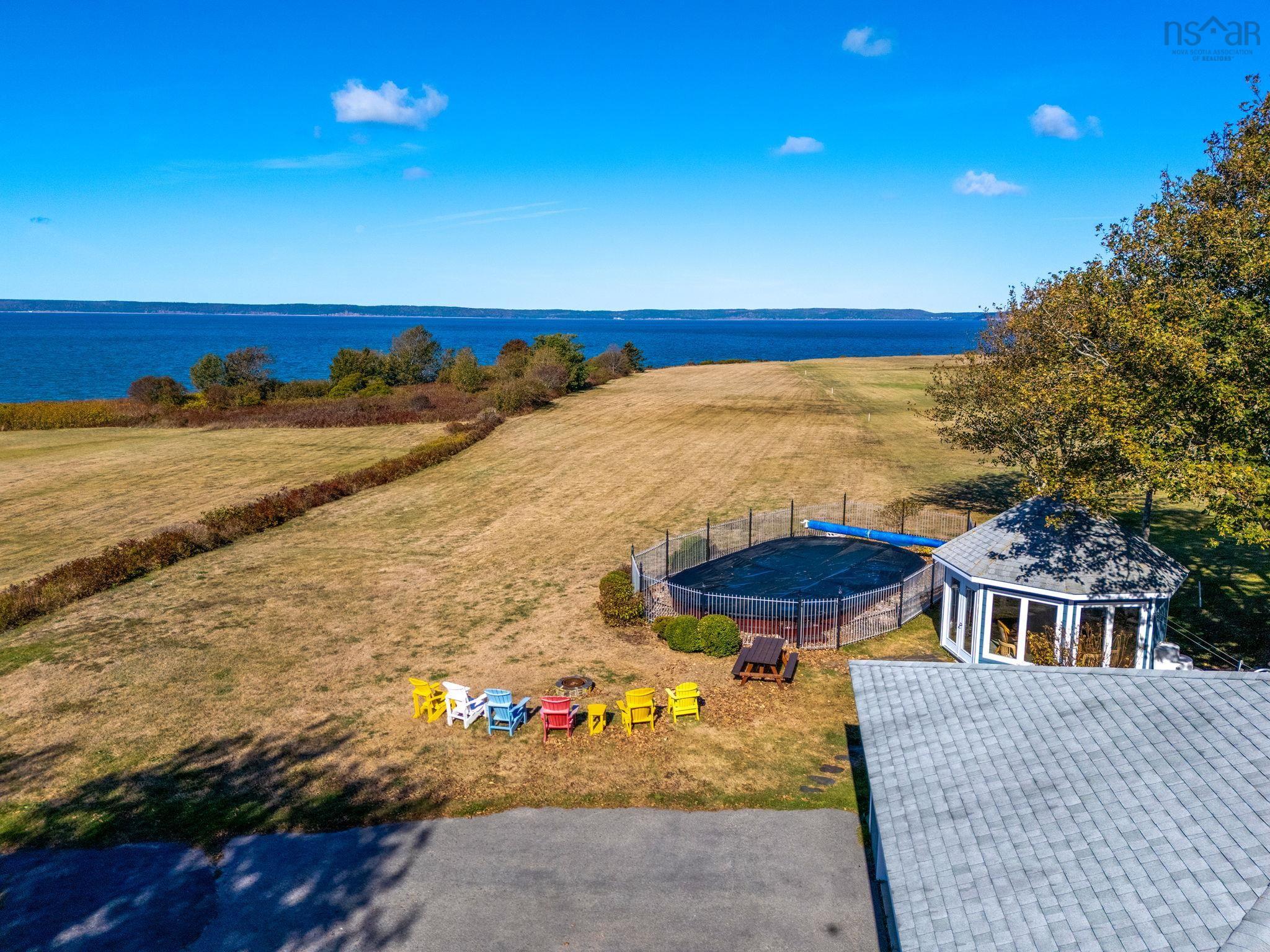 $575,000.00: 3315 1 Highway, Belliveaus Cove