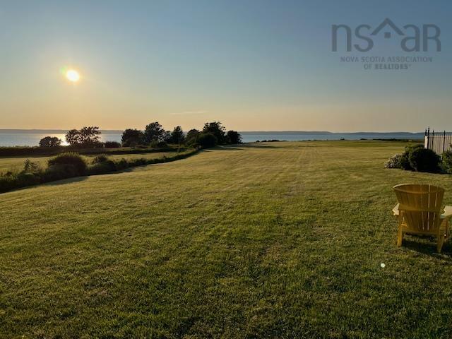 $575,000.00: 3315 1 Highway, Belliveaus Cove