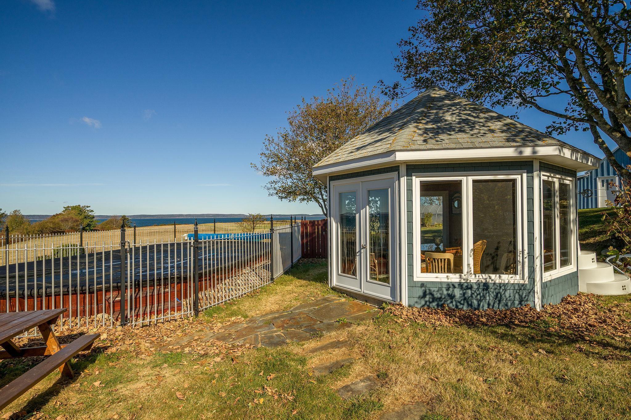 $575,000.00: 3315 1 Highway, Belliveaus Cove