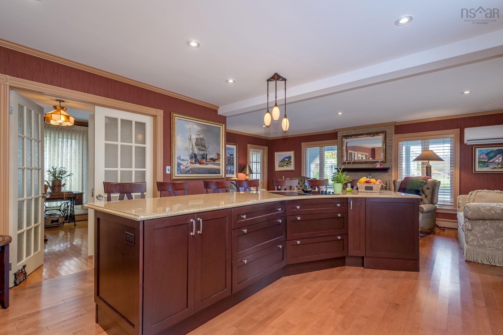 $575,000.00: 3315 1 Highway, Belliveaus Cove
