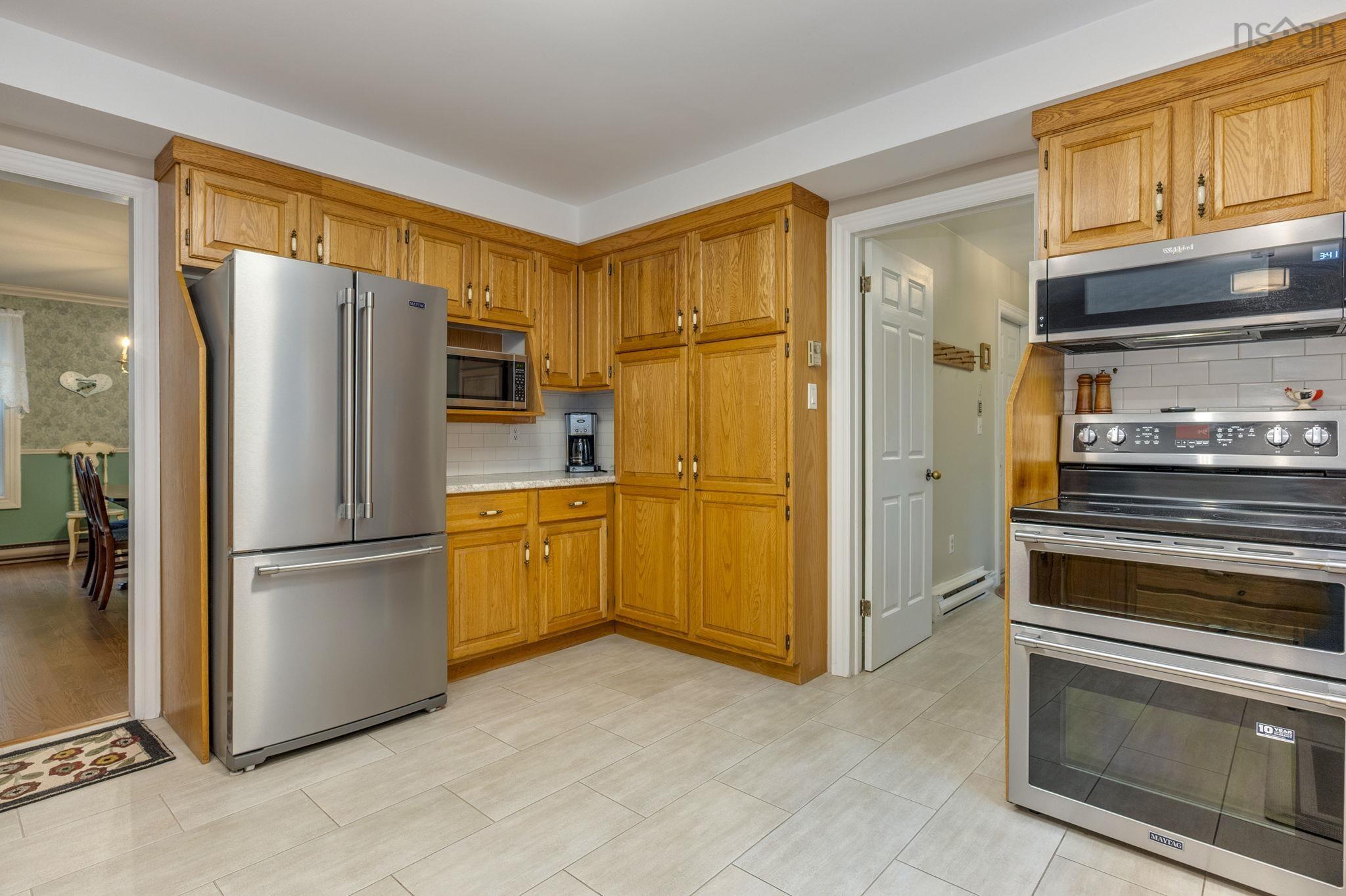 6 Brockhurst Close, Clayton Park, NS (MLS 202621360)