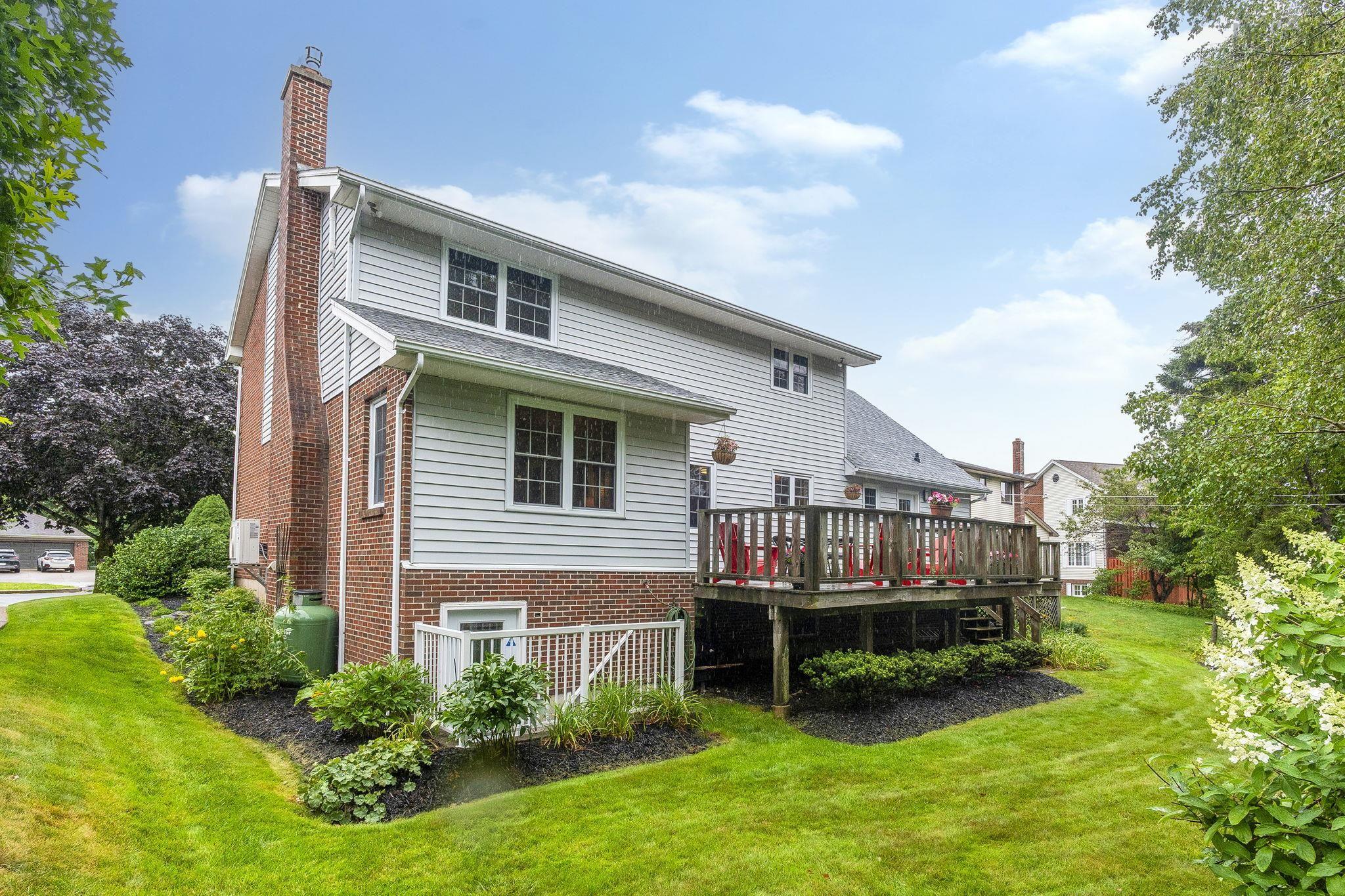 6 Brockhurst Close, Clayton Park, NS (MLS 202621360)