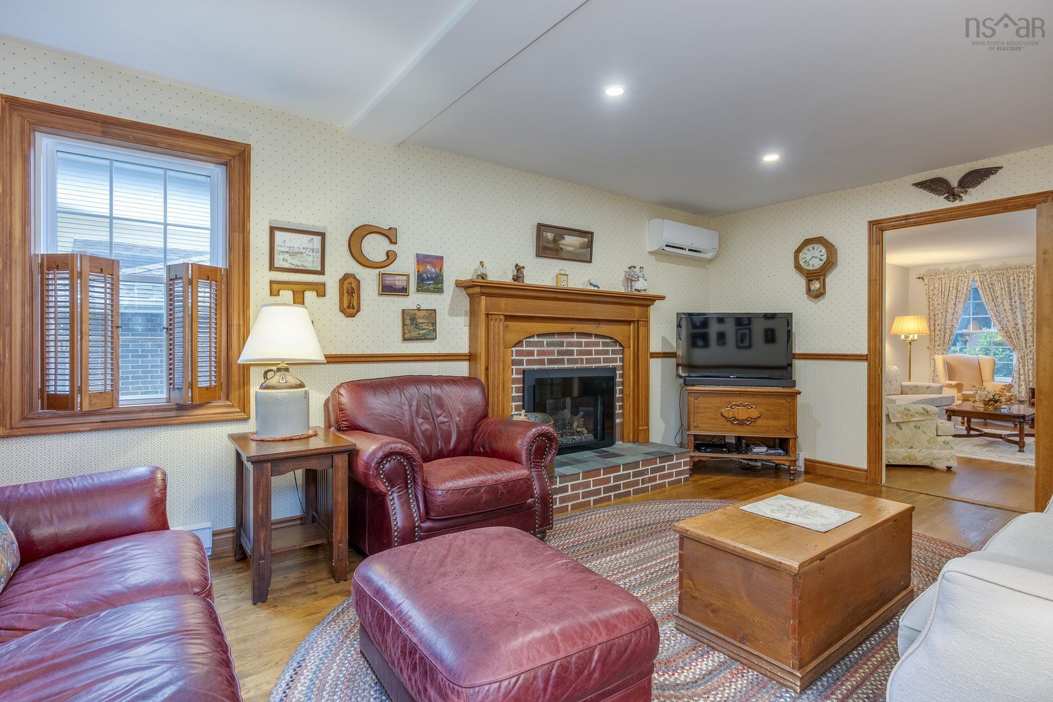 6 Brockhurst Close, Clayton Park, NS (MLS 202621360)