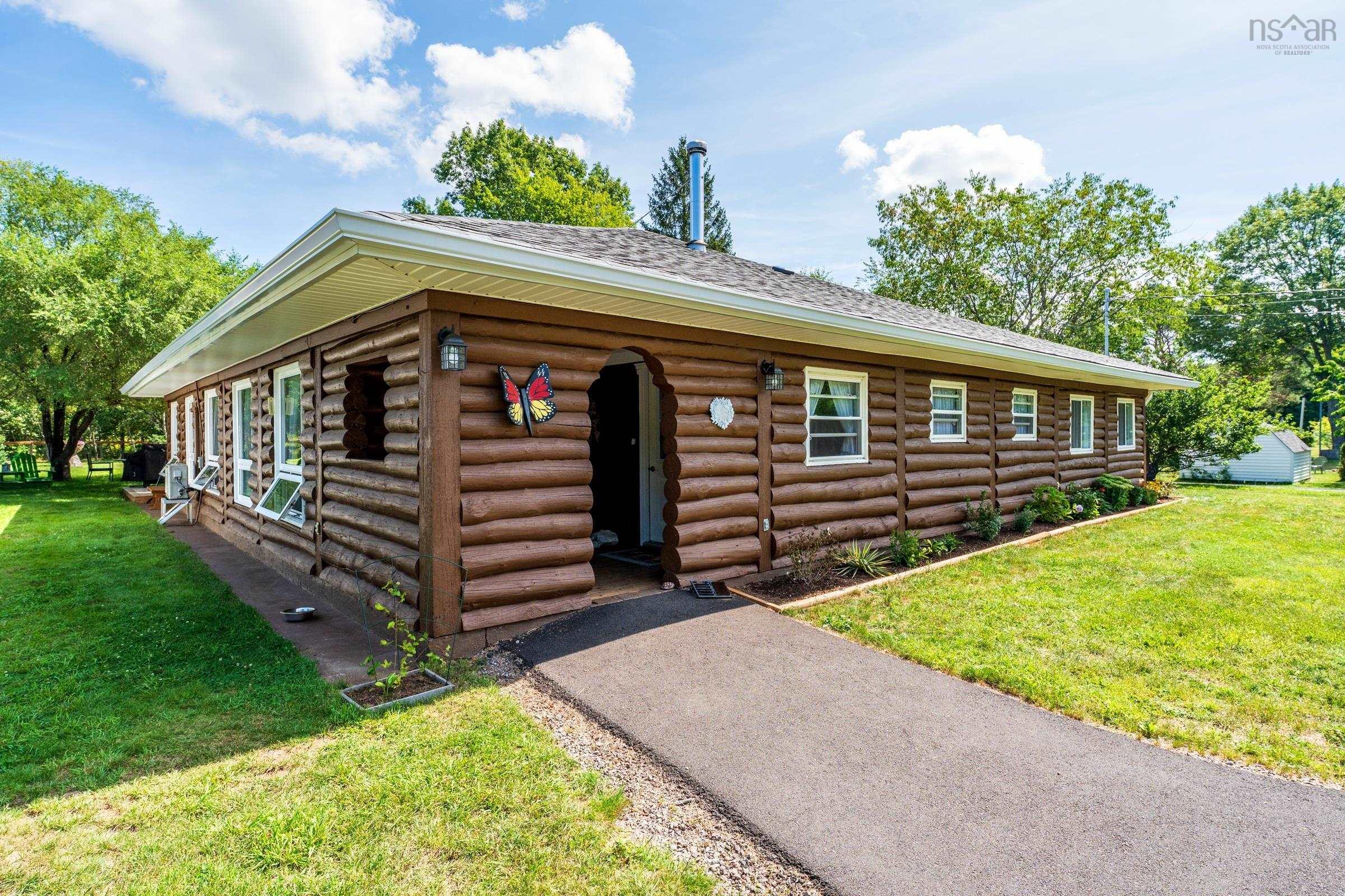 $439,000.00: 9494 Highway 10, Nictaux
