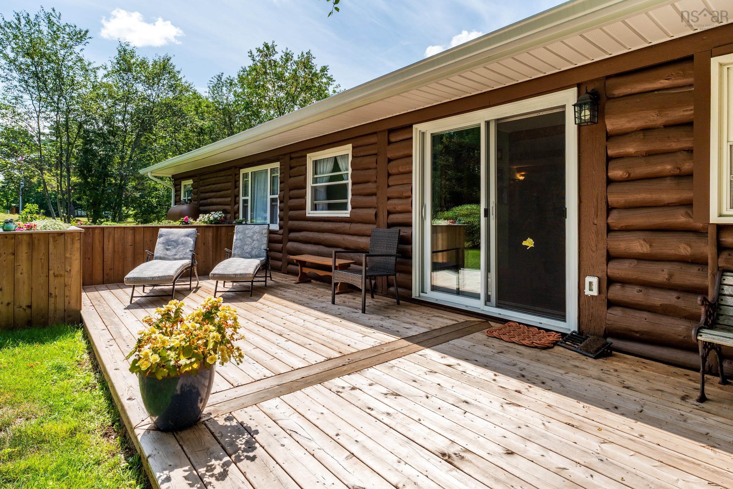$439,000.00: 9494 Highway 10, Nictaux