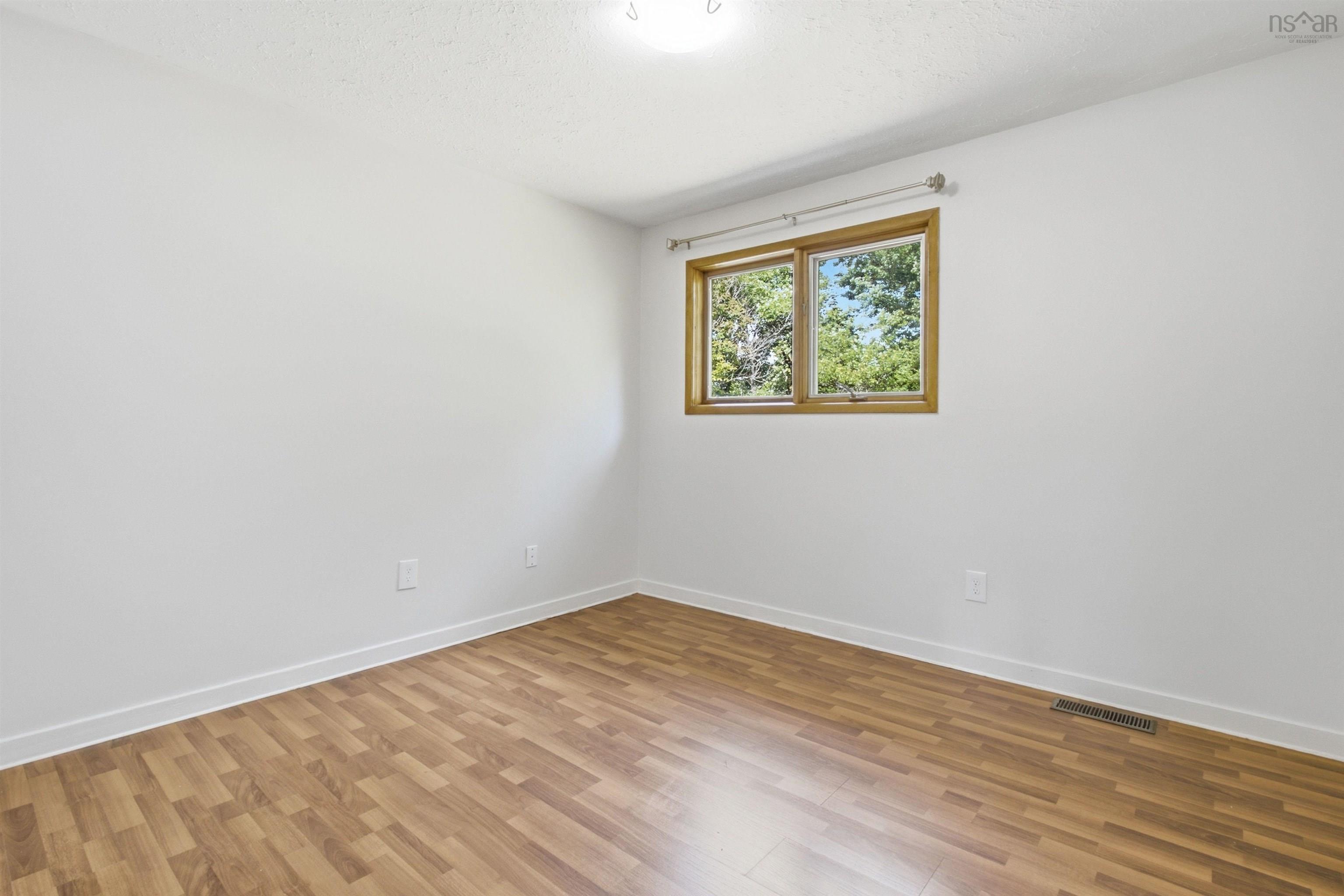 $449,000.00: 33 Inverary Drive, Dartmouth