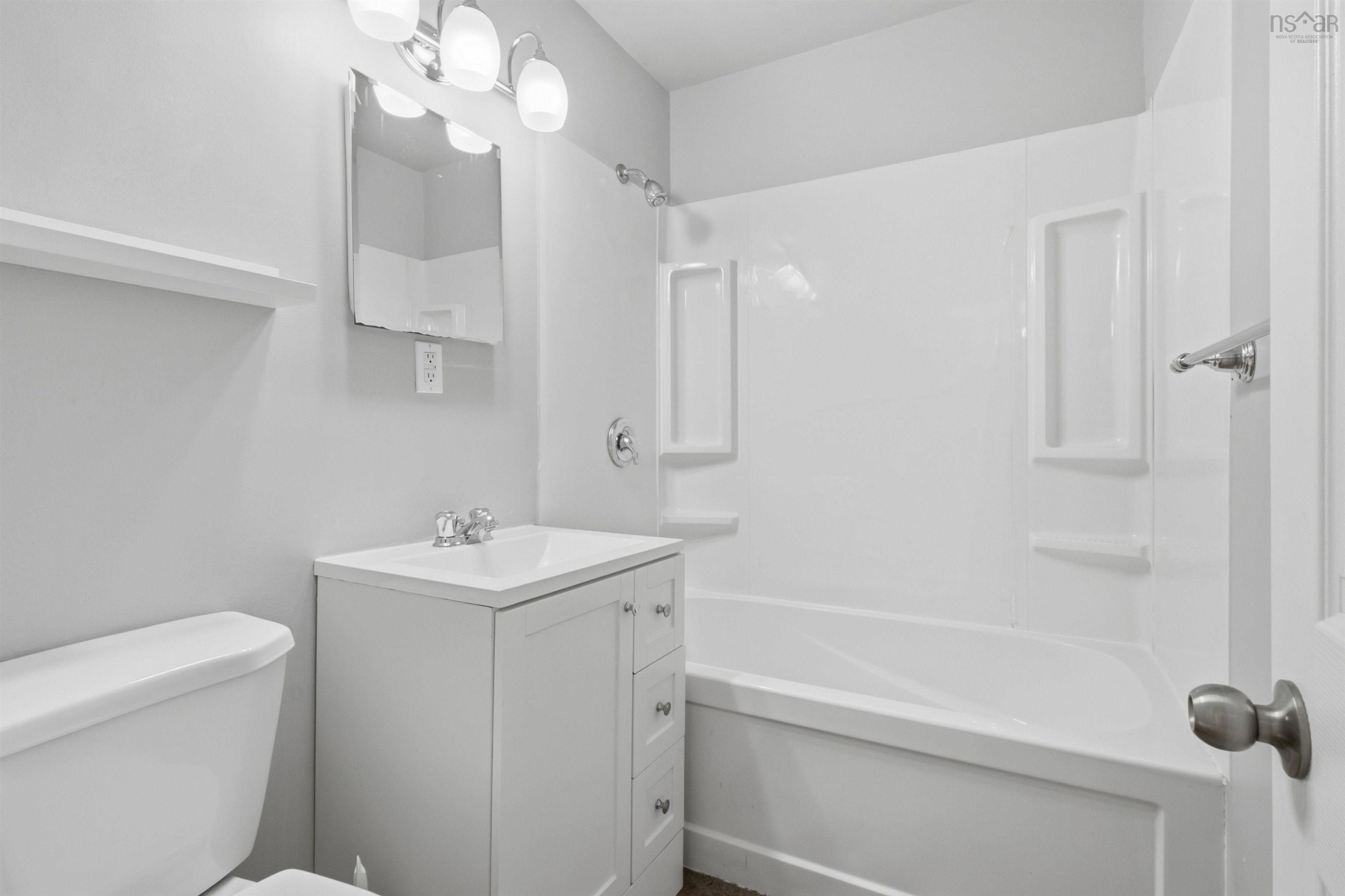 $449,000.00: 33 Inverary Drive, Dartmouth