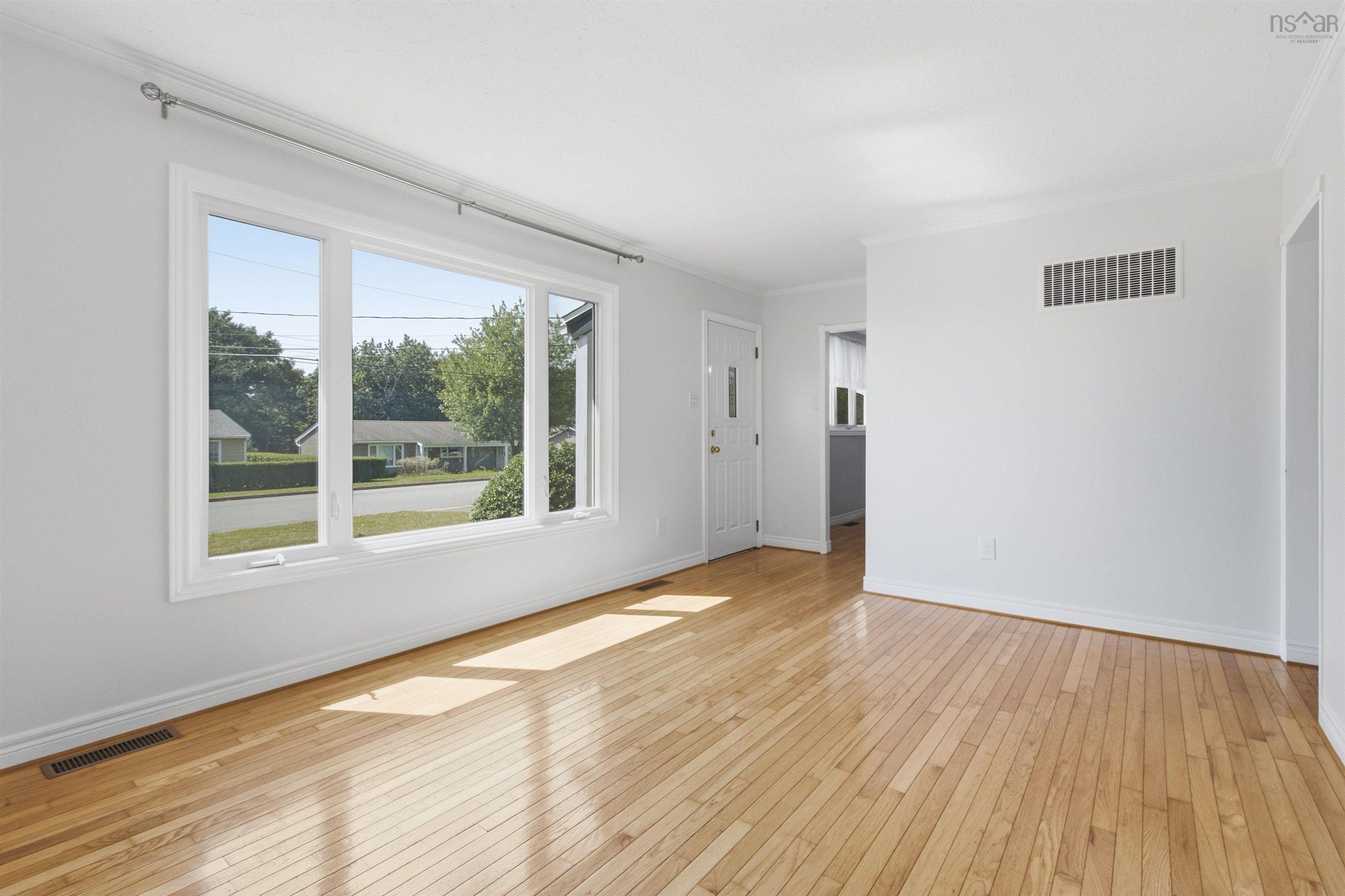 $449,000.00: 33 Inverary Drive, Dartmouth