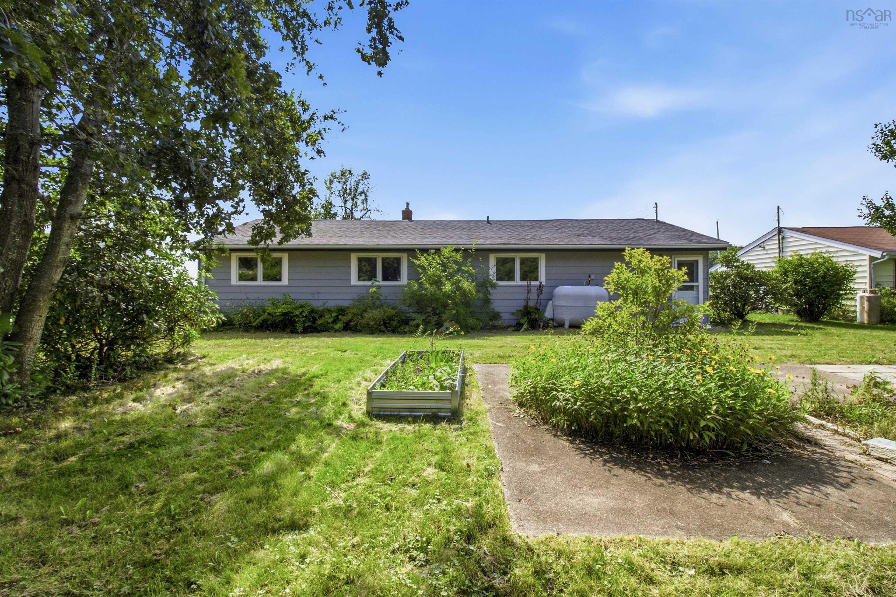 $449,000.00: 33 Inverary Drive, Dartmouth
