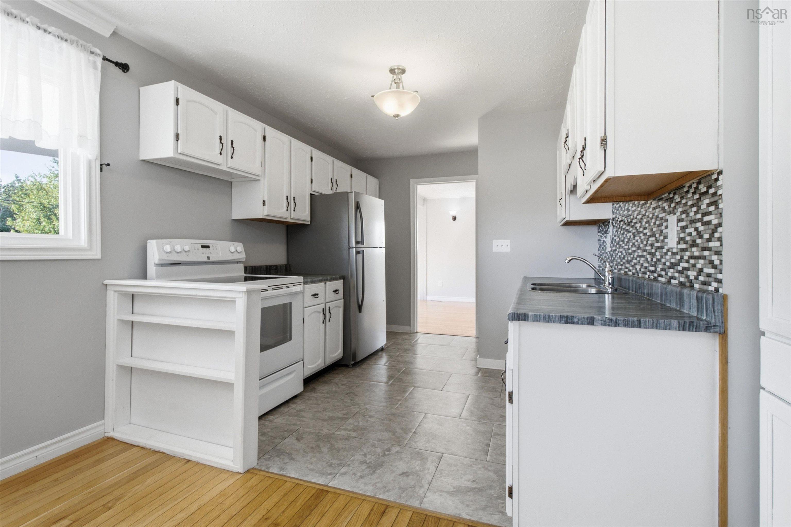 $449,000.00: 33 Inverary Drive, Dartmouth