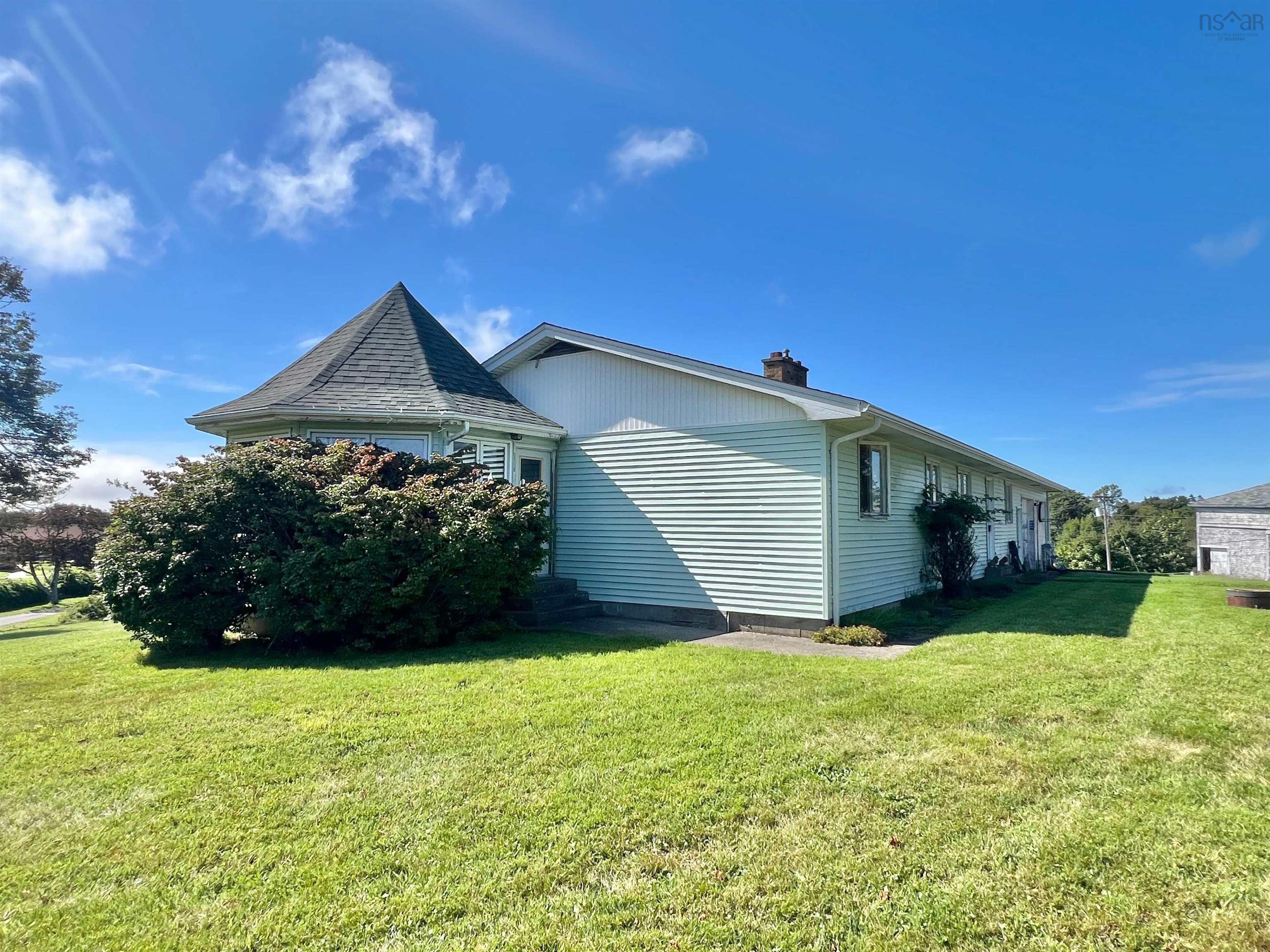 $390,000.00: 355 Pleasant Street, Yarmouth
