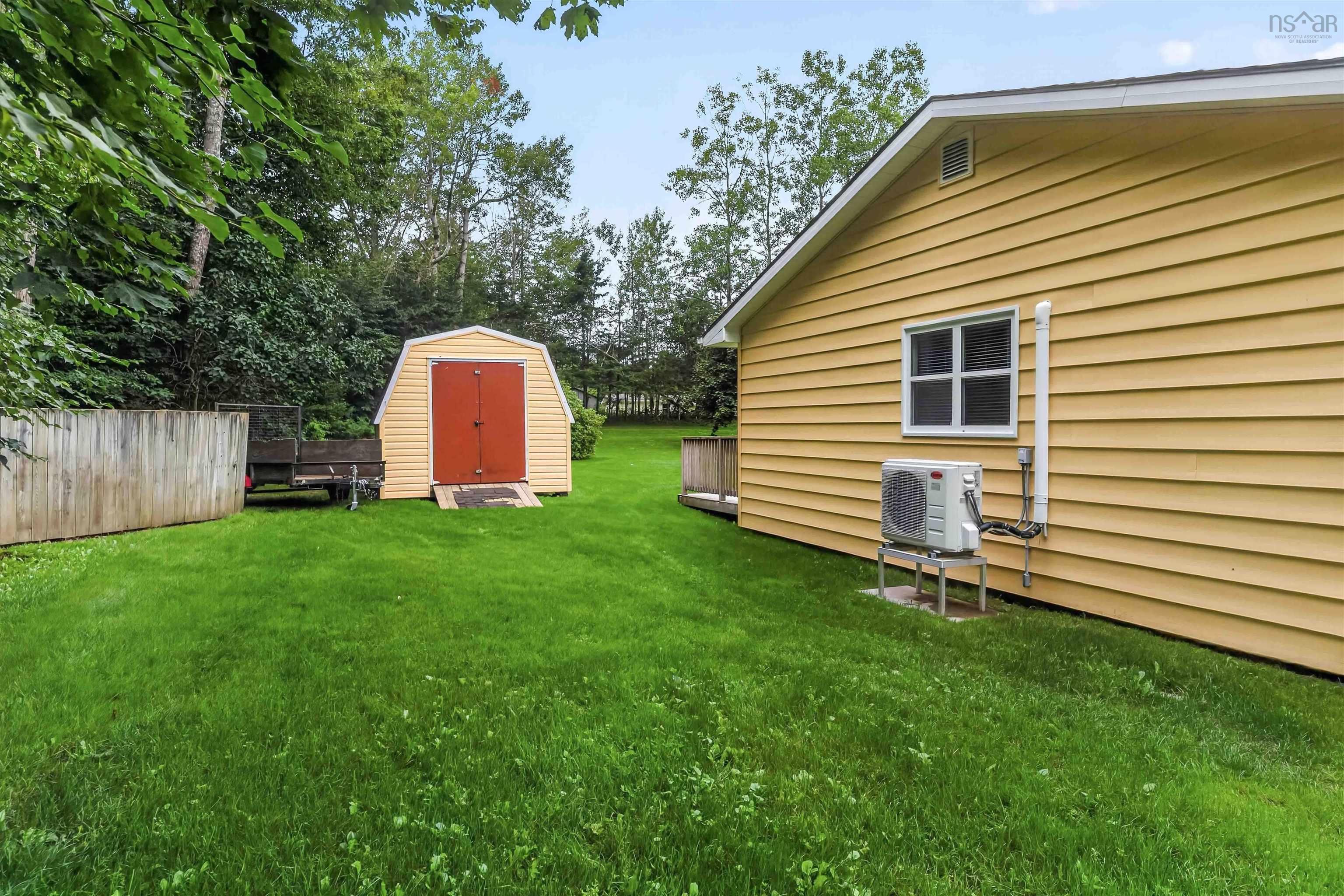 $859,900.00: 1008 Country Club Boulevard, New Minas