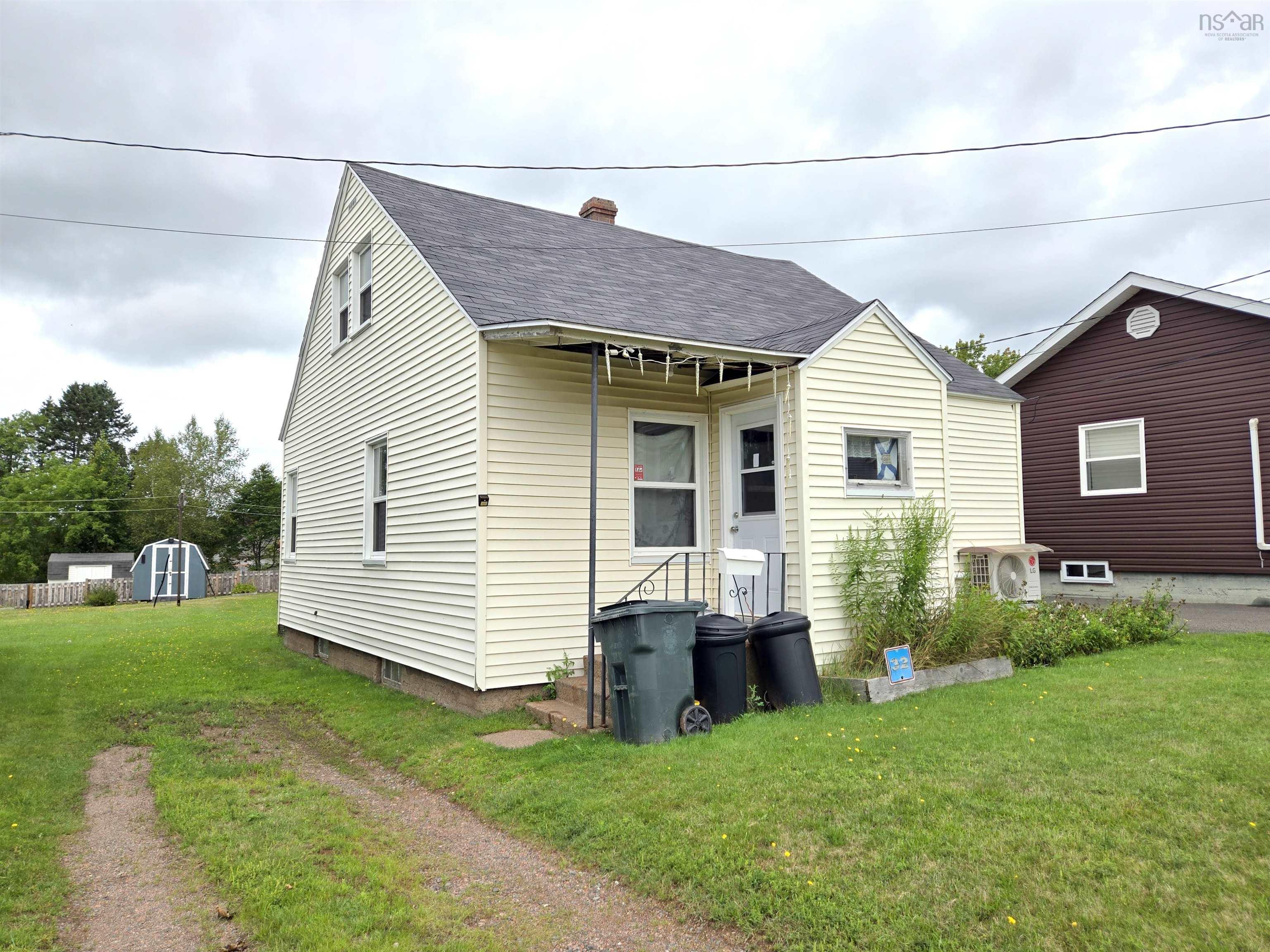 $164,900.00: 32 Poplar Street, Amherst