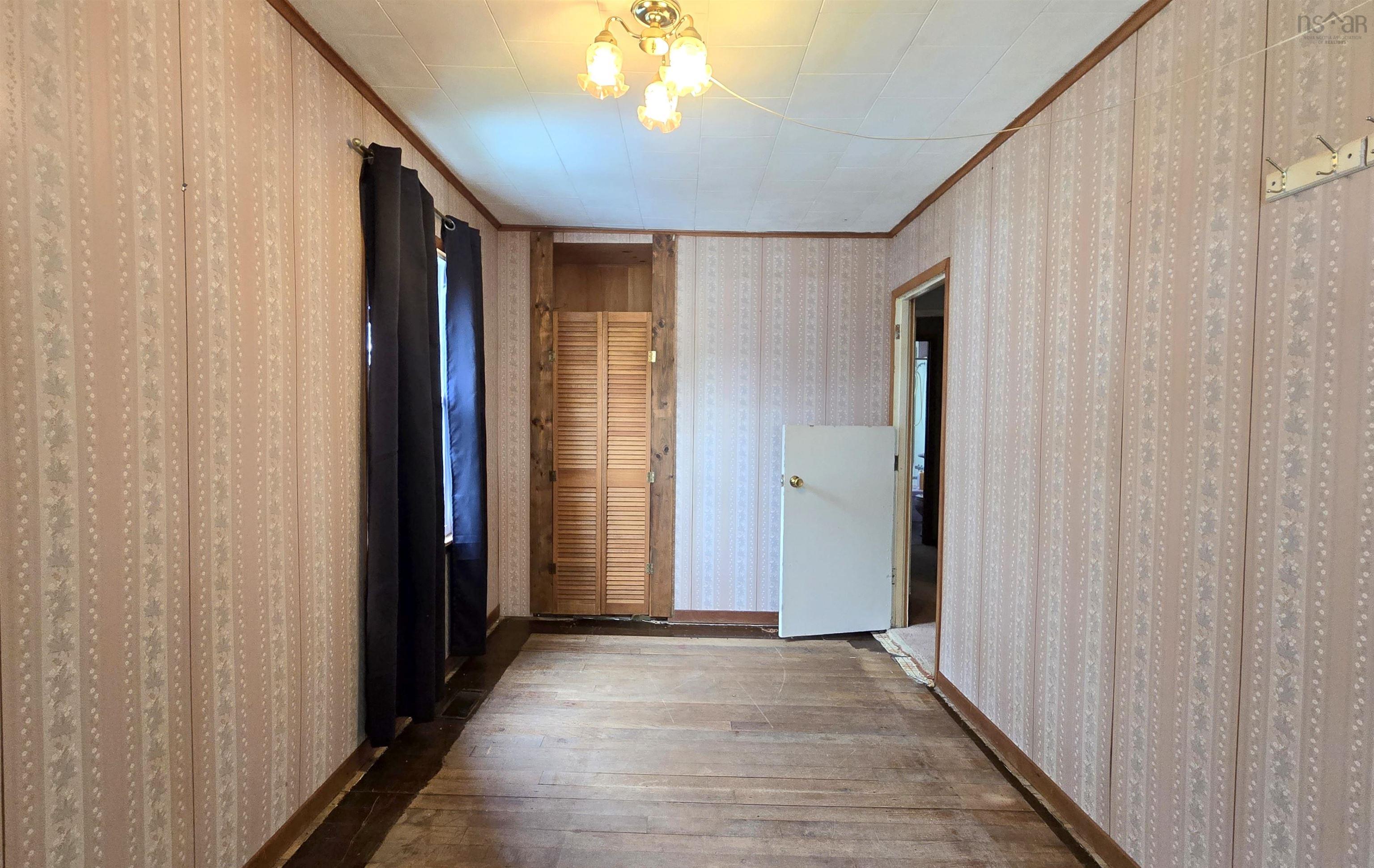 $164,900.00: 32 Poplar Street, Amherst