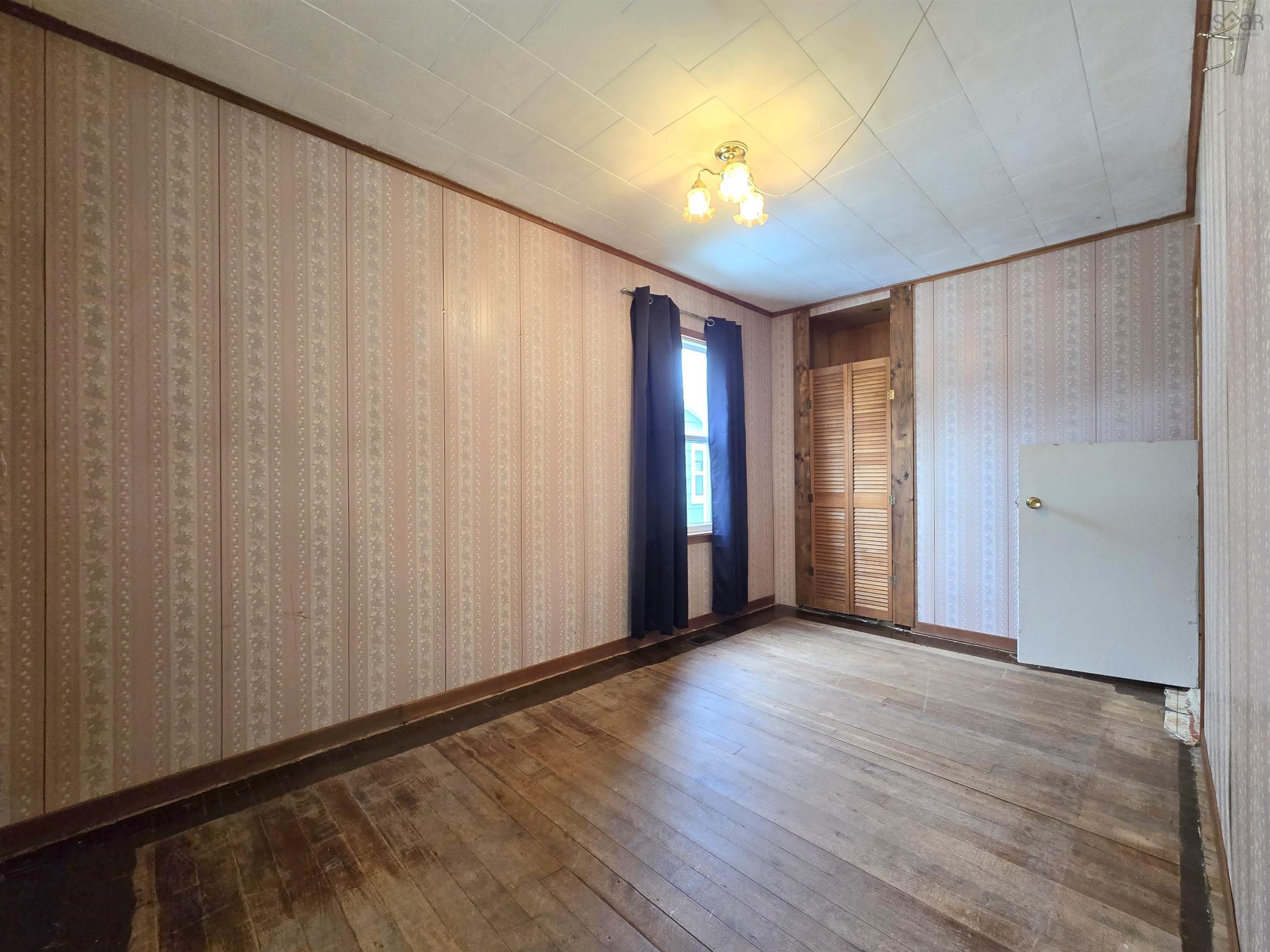 $164,900.00: 32 Poplar Street, Amherst