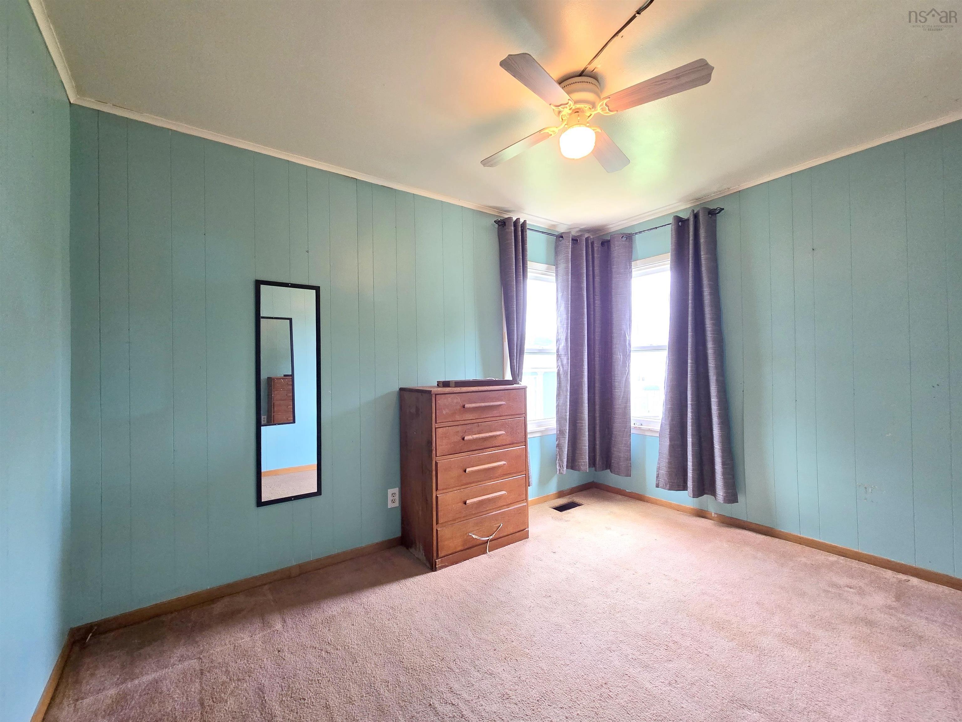 $164,900.00: 32 Poplar Street, Amherst