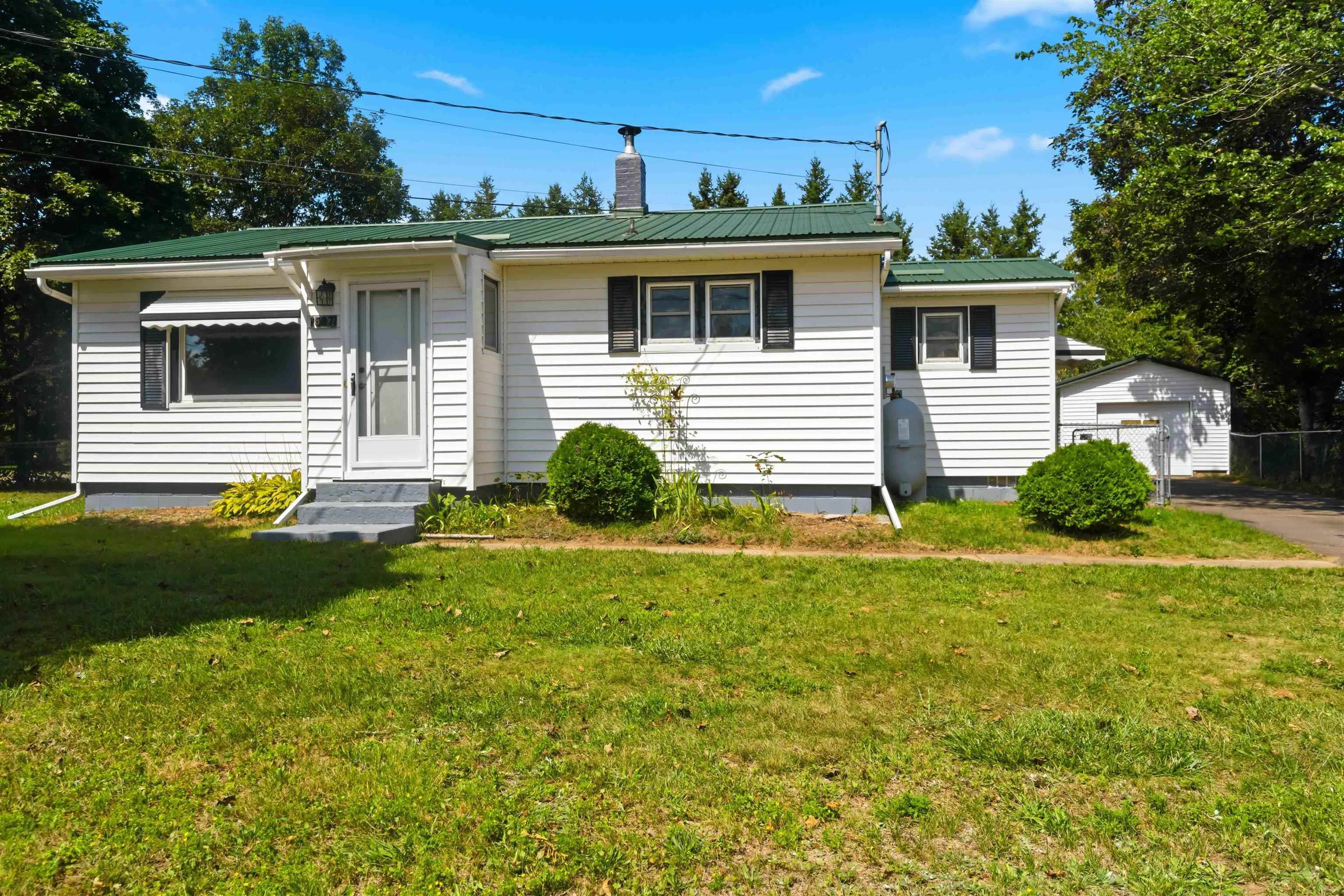 $339,900.00: 15071 Highway 1, Wilmot