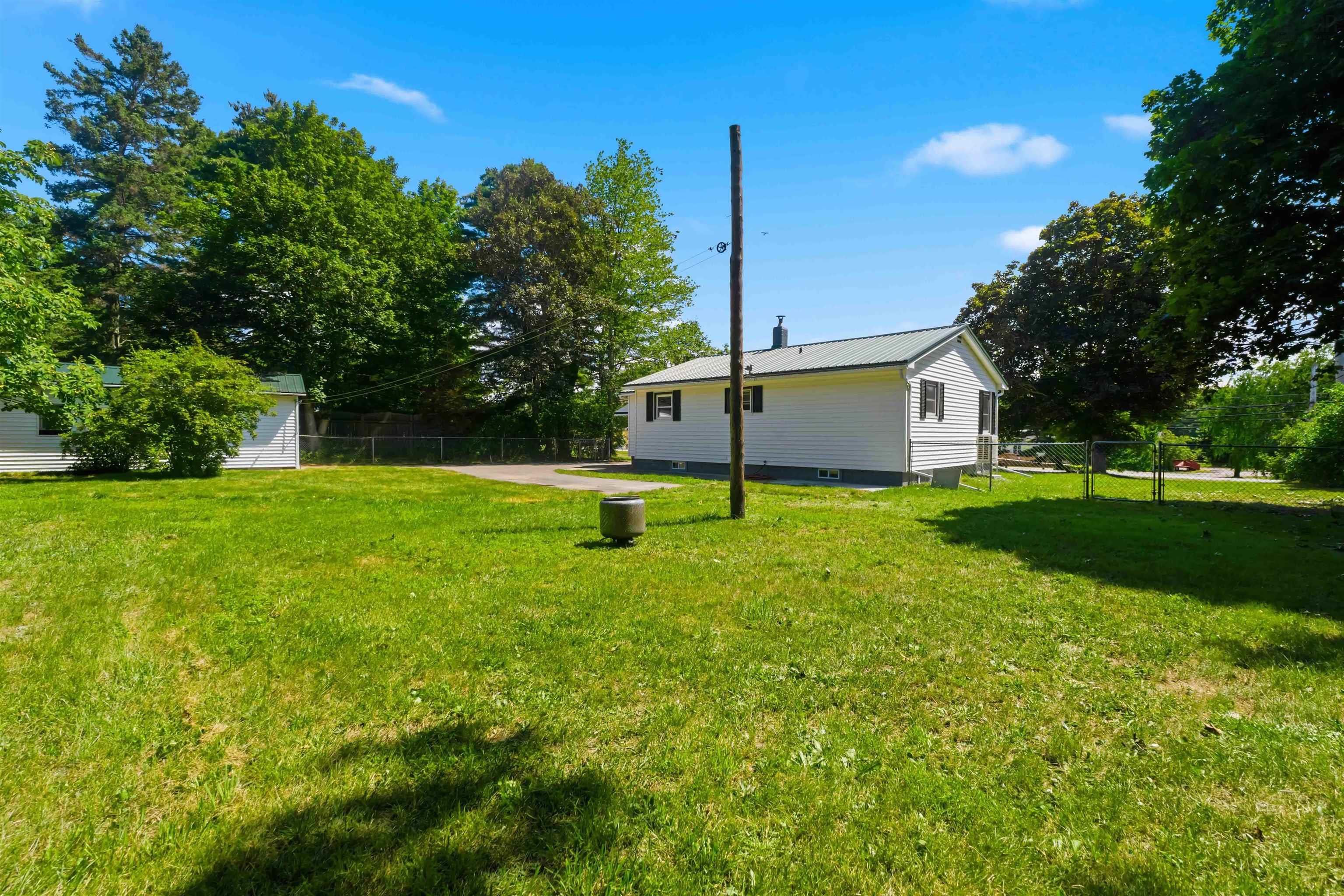 $339,900.00: 15071 Highway 1, Wilmot