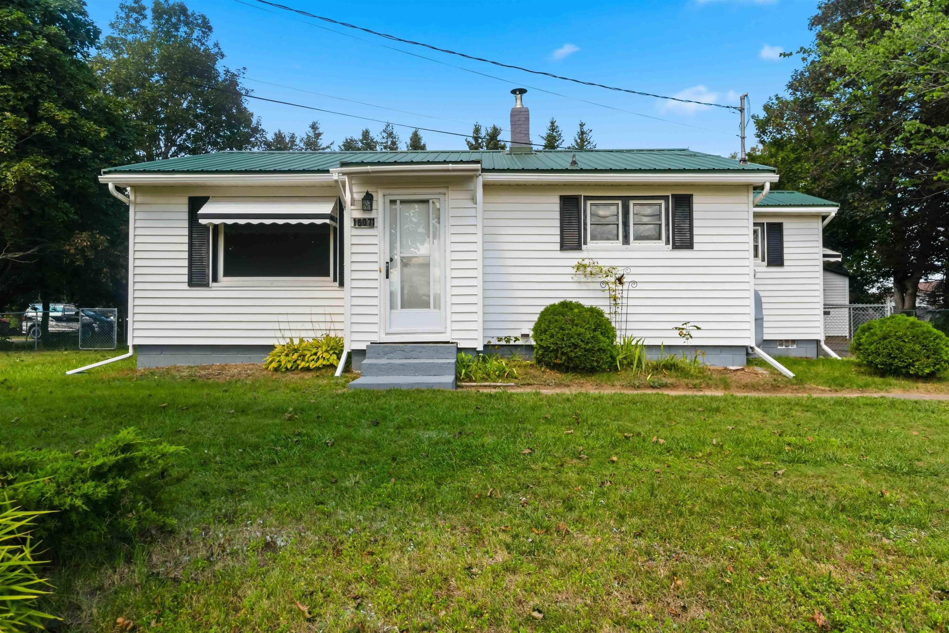 $339,900.00: 15071 Highway 1, Wilmot