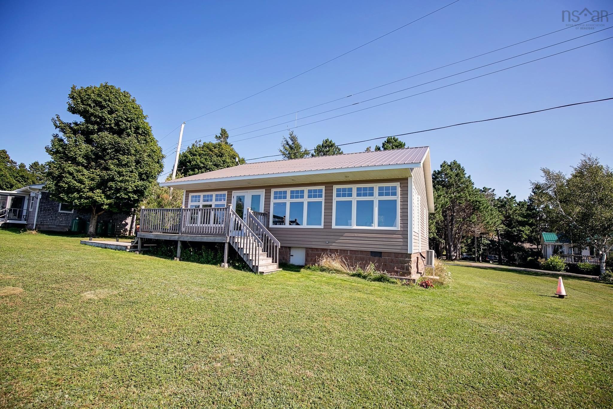 $399,900.00: 14 Roy Haines Lane, Amherst Shore