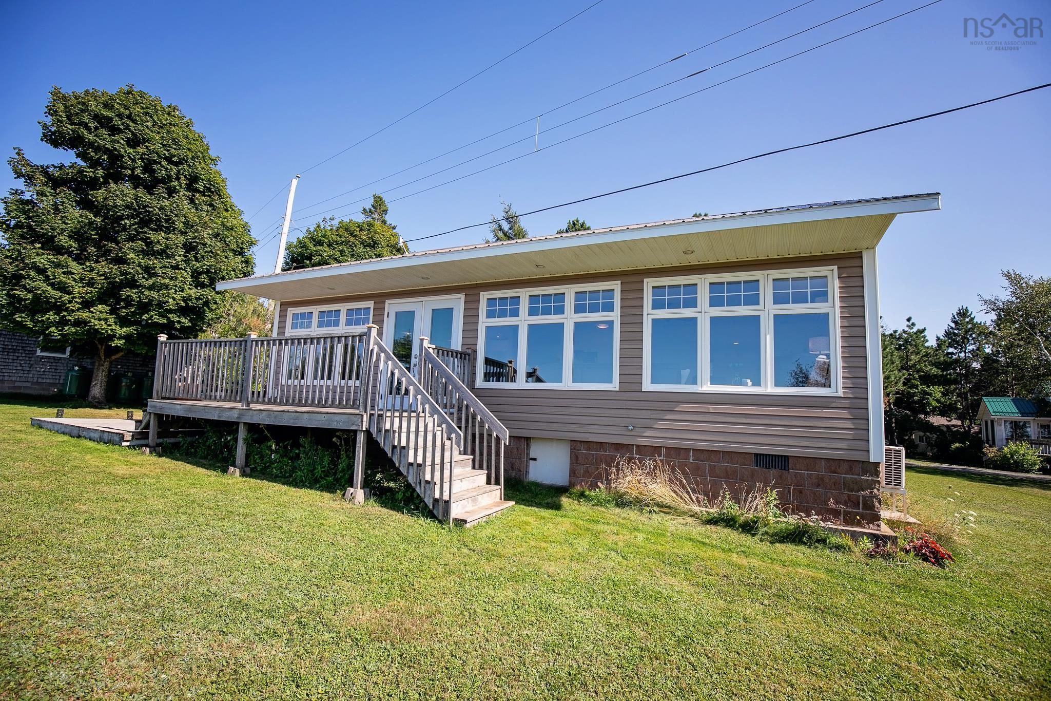 $399,900.00: 14 Roy Haines Lane, Amherst Shore