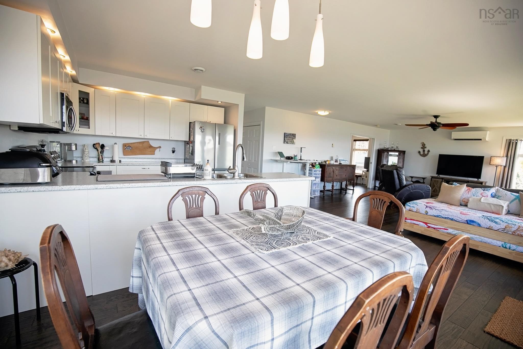 $399,900.00: 14 Roy Haines Lane, Amherst Shore