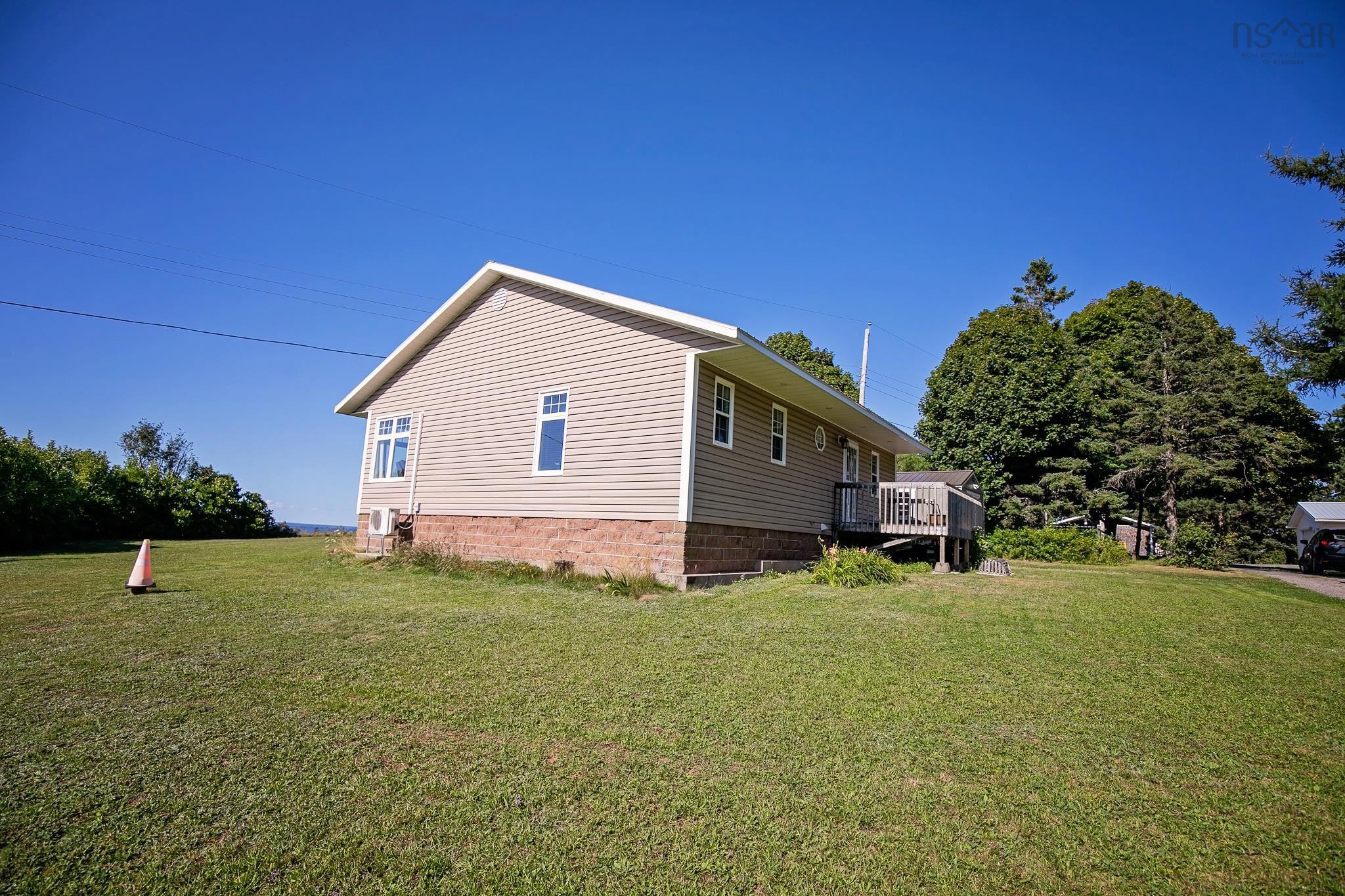 $399,900.00: 14 Roy Haines Lane, Amherst Shore