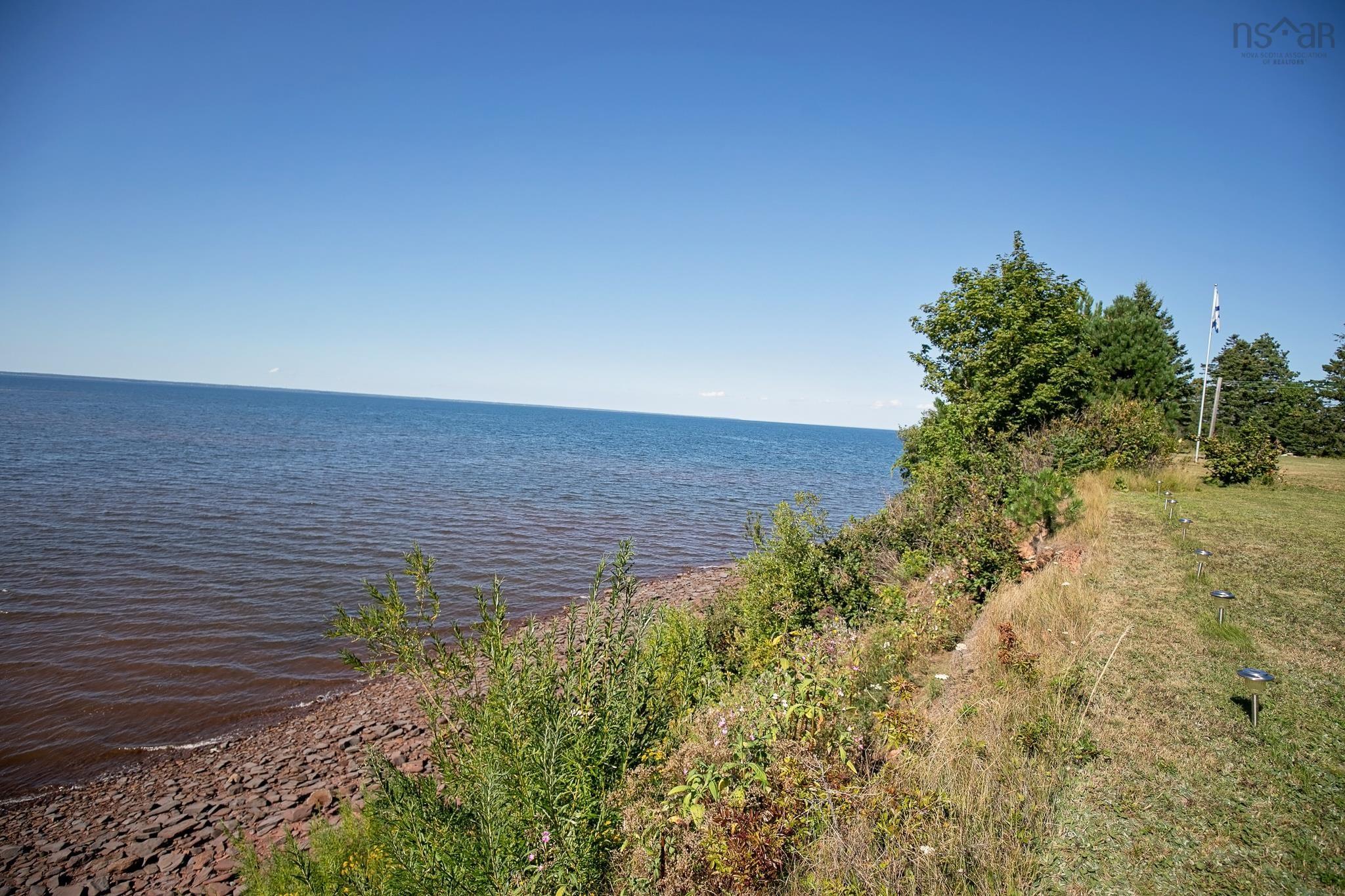 $399,900.00: 14 Roy Haines Lane, Amherst Shore