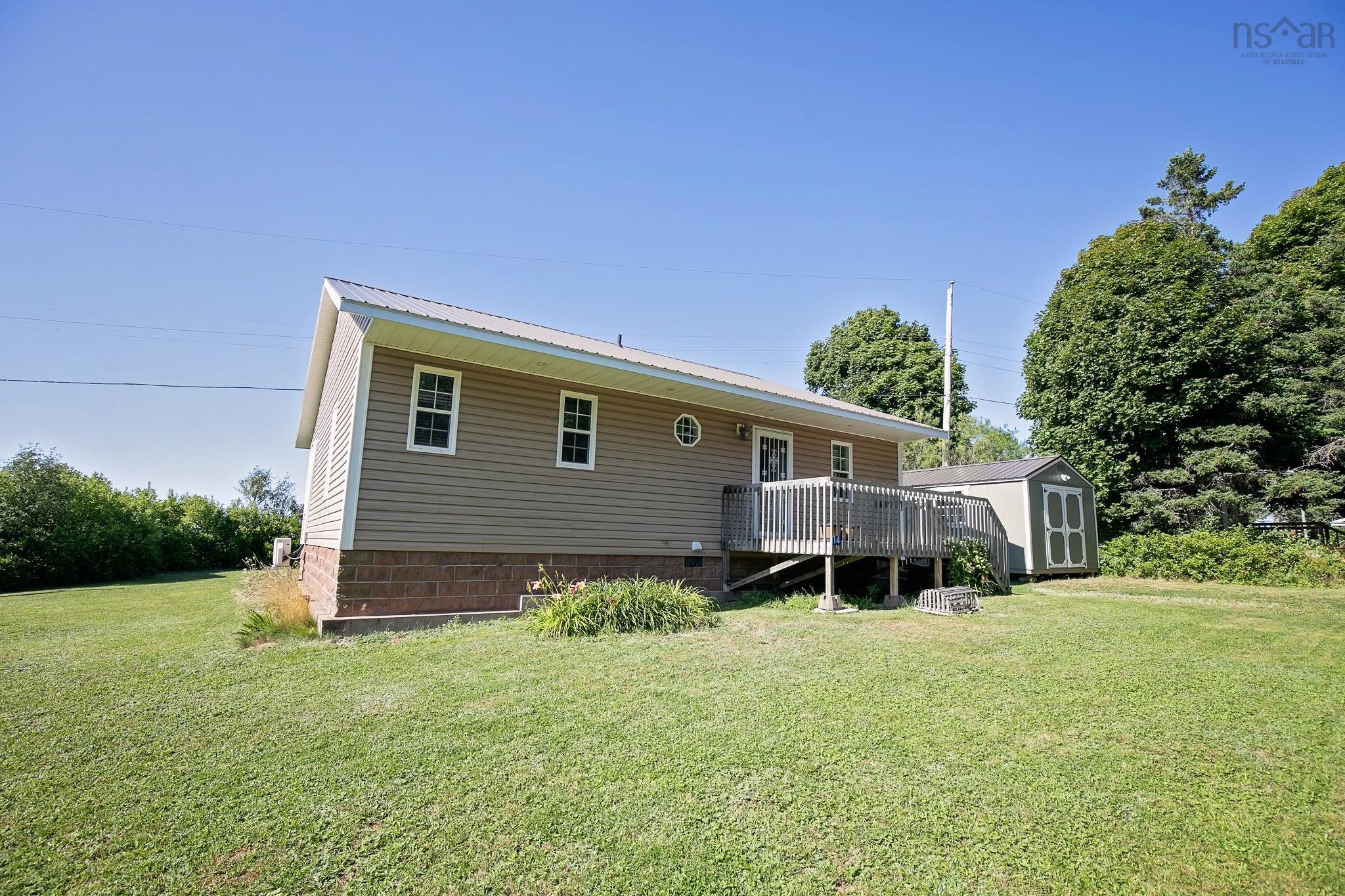 $399,900.00: 14 Roy Haines Lane, Amherst Shore