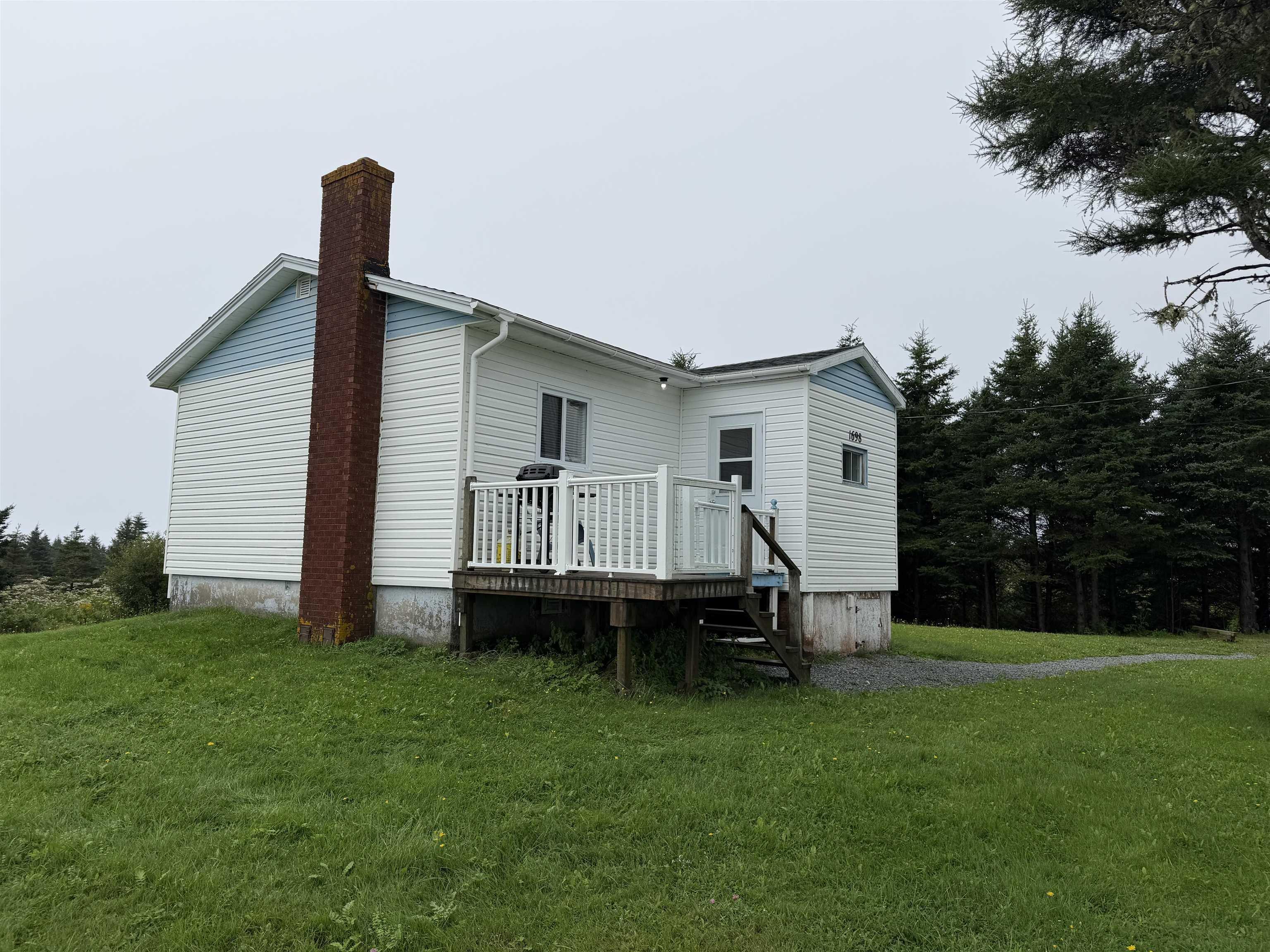 $194,900.00: 1698 Highway 247, L'Ardoise