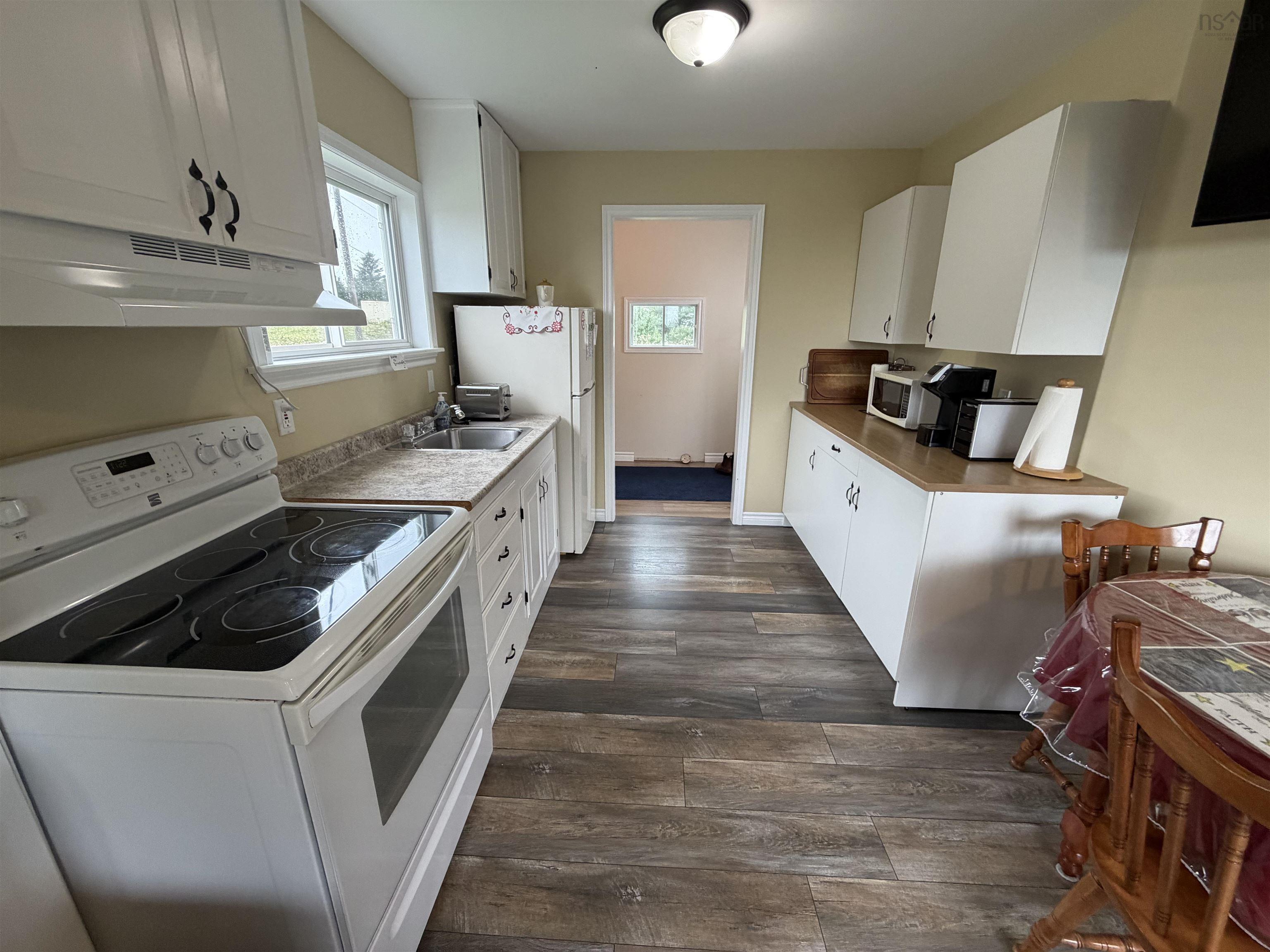 $194,900.00: 1698 Highway 247, L