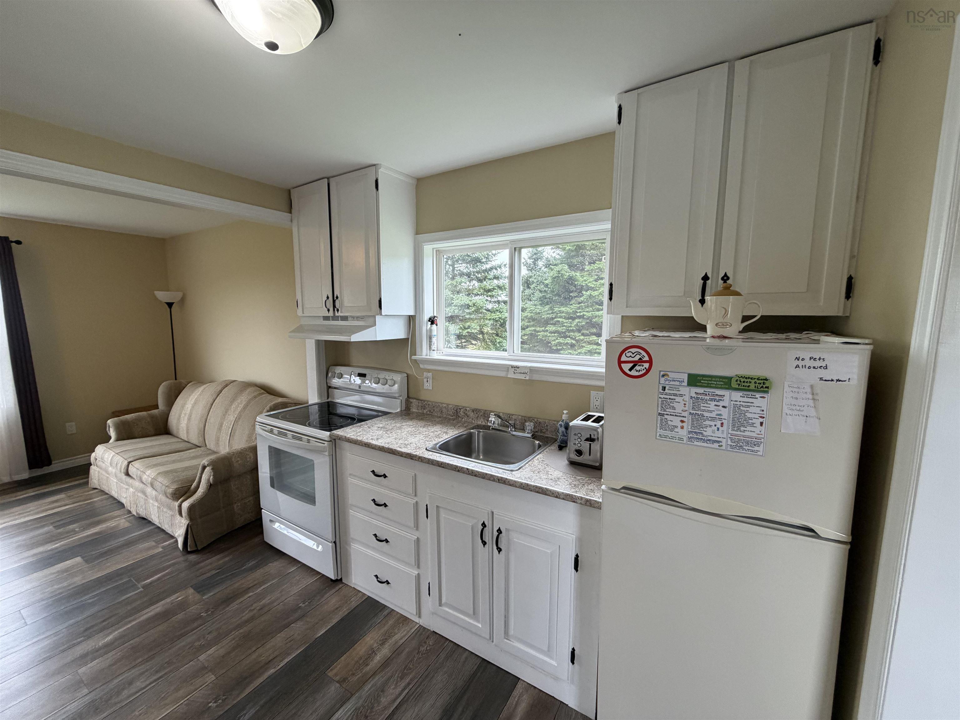 $194,900.00: 1698 Highway 247, L
