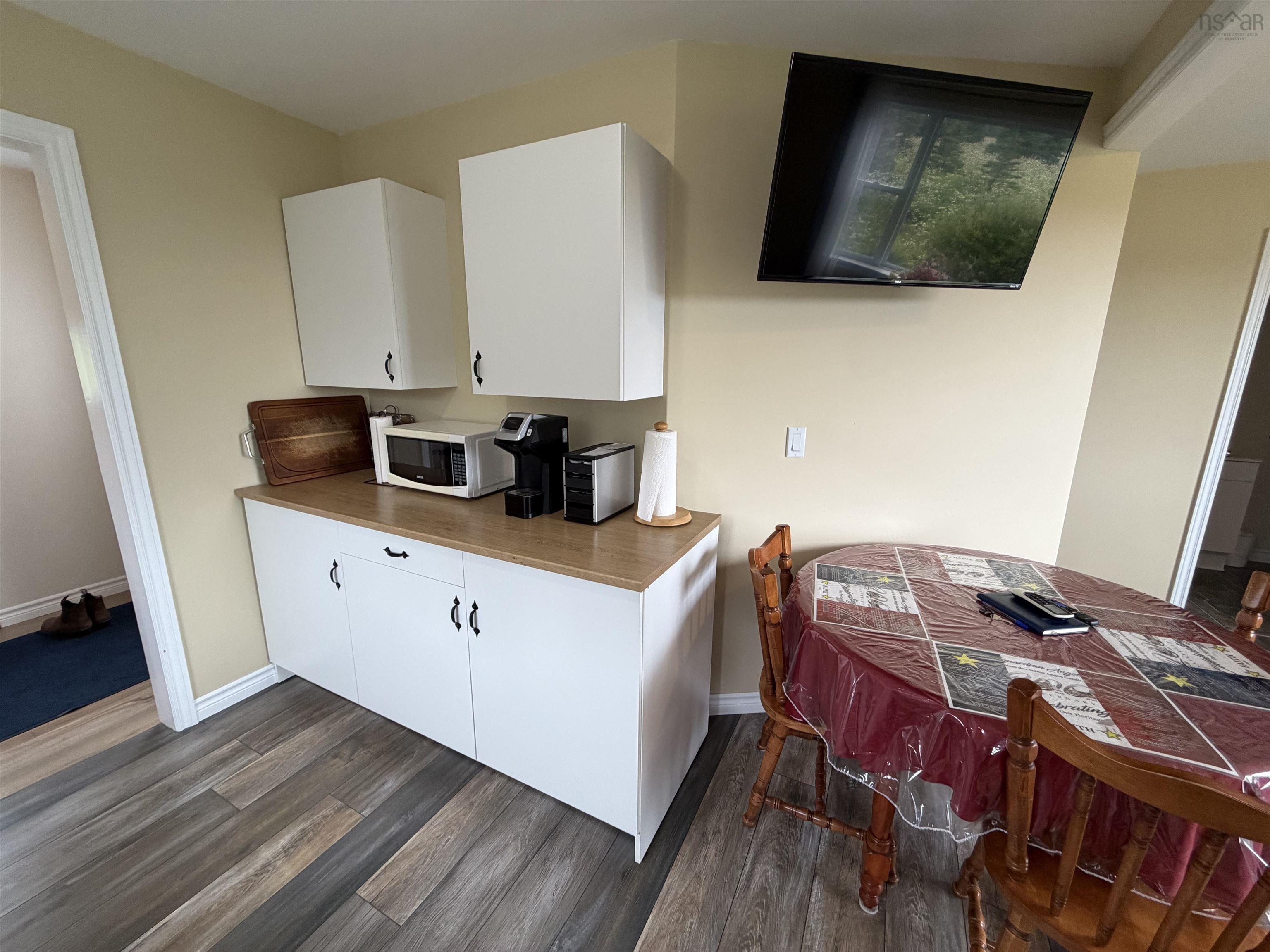 $194,900.00: 1698 Highway 247, L
