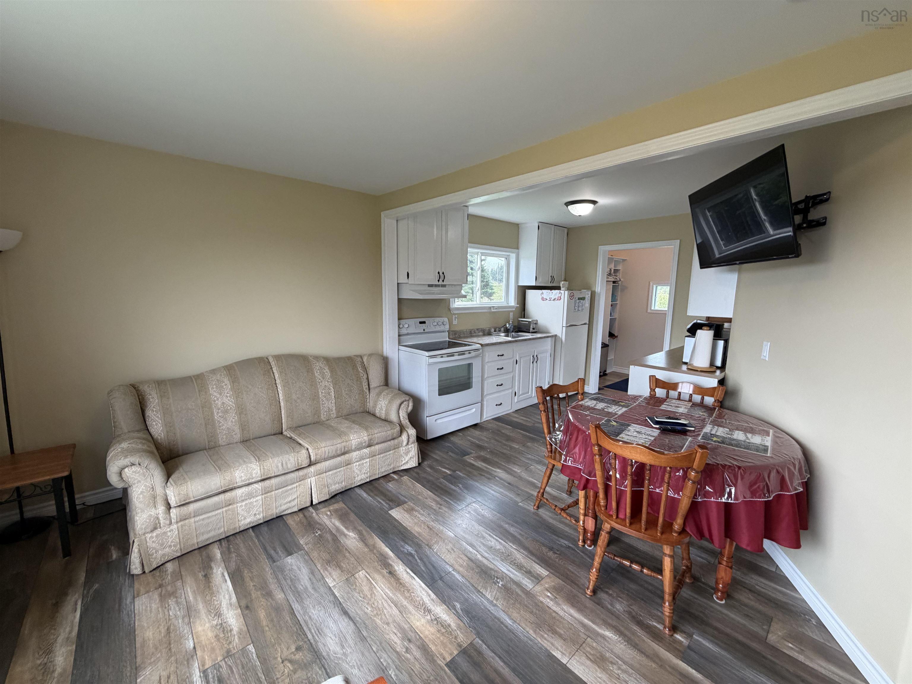 $194,900.00: 1698 Highway 247, L