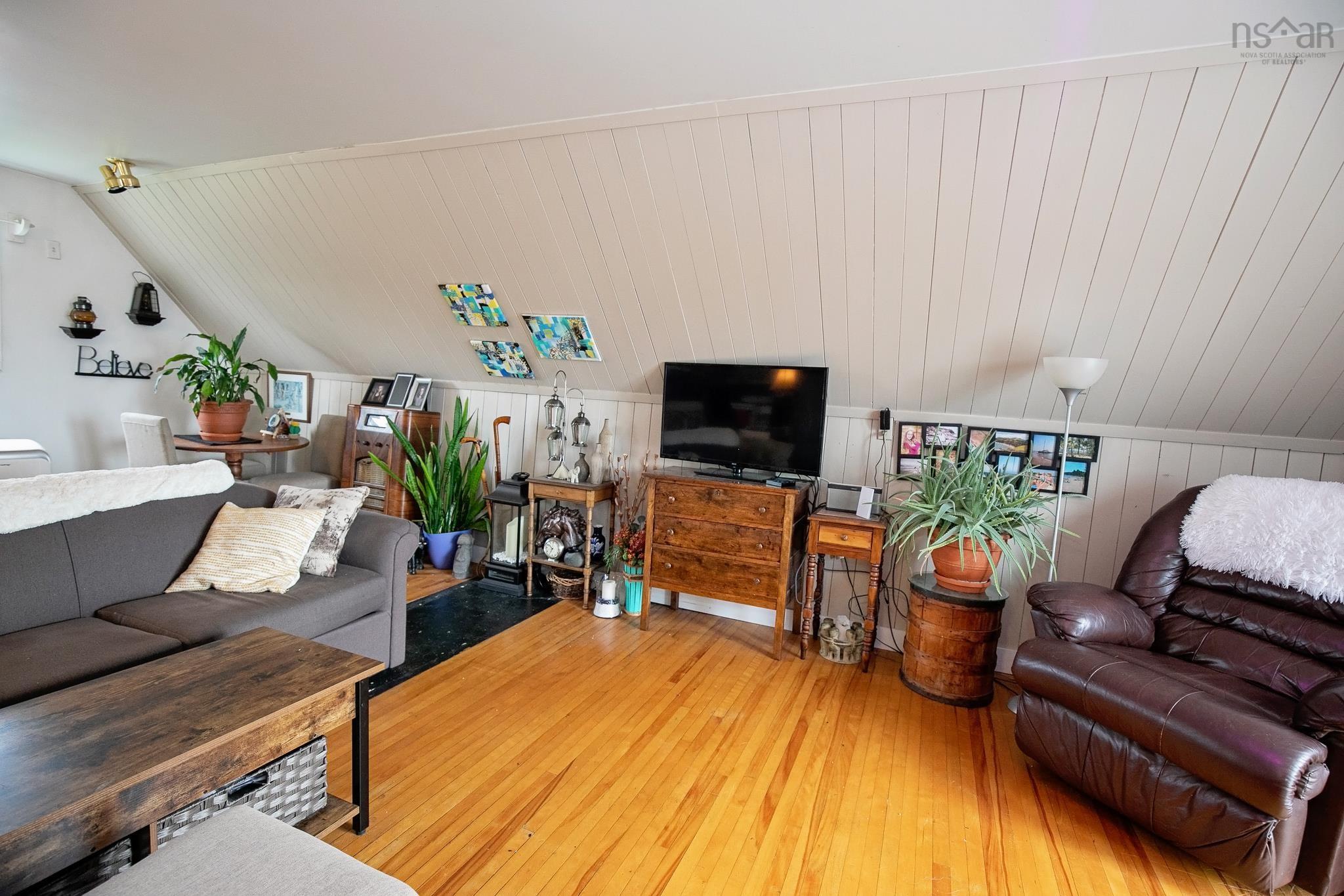 $249,900.00: 10307 Durham Street, Pugwash