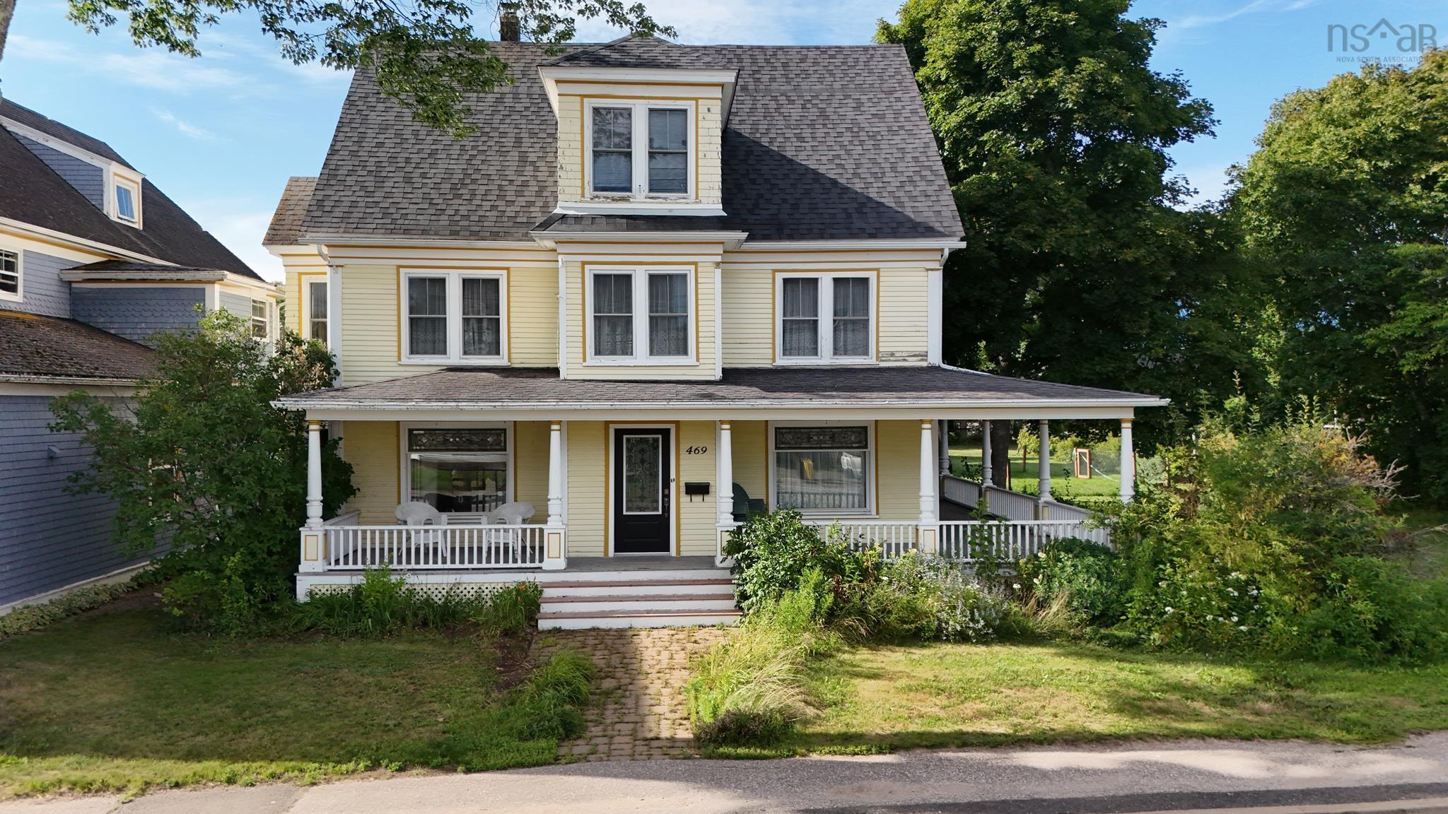$1,425,000.00: 469 Main St Street, Lawrencetown