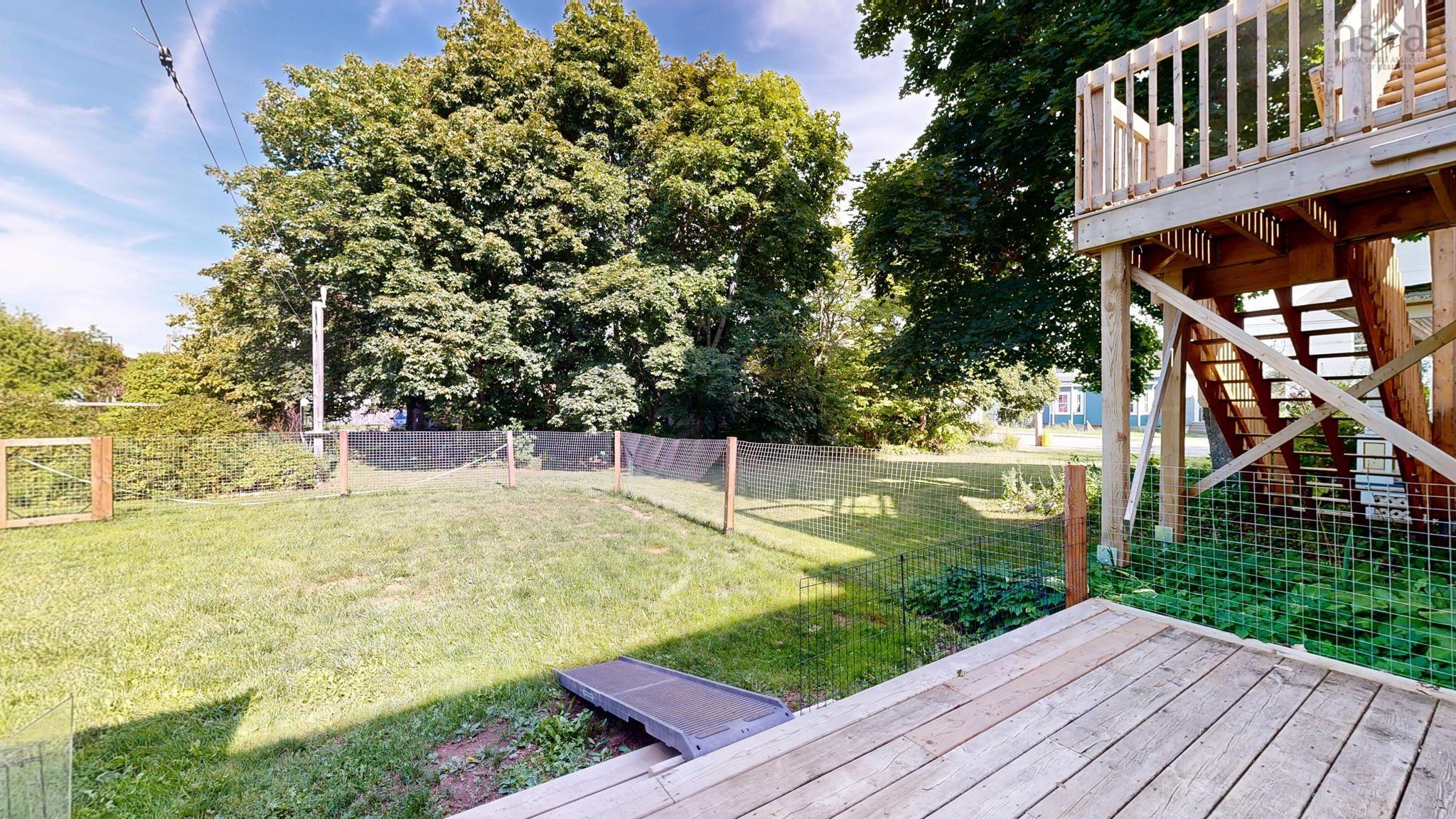 $1,425,000.00: 469 Main St Street, Lawrencetown